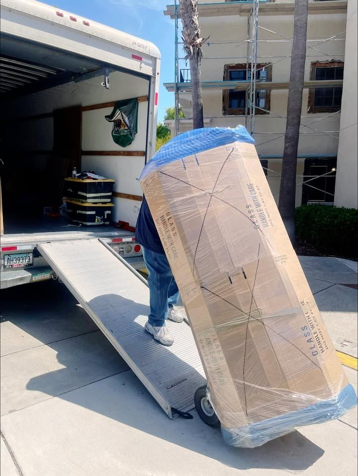 for Hugo’s Affordable Moving Labor in San Diego, CA