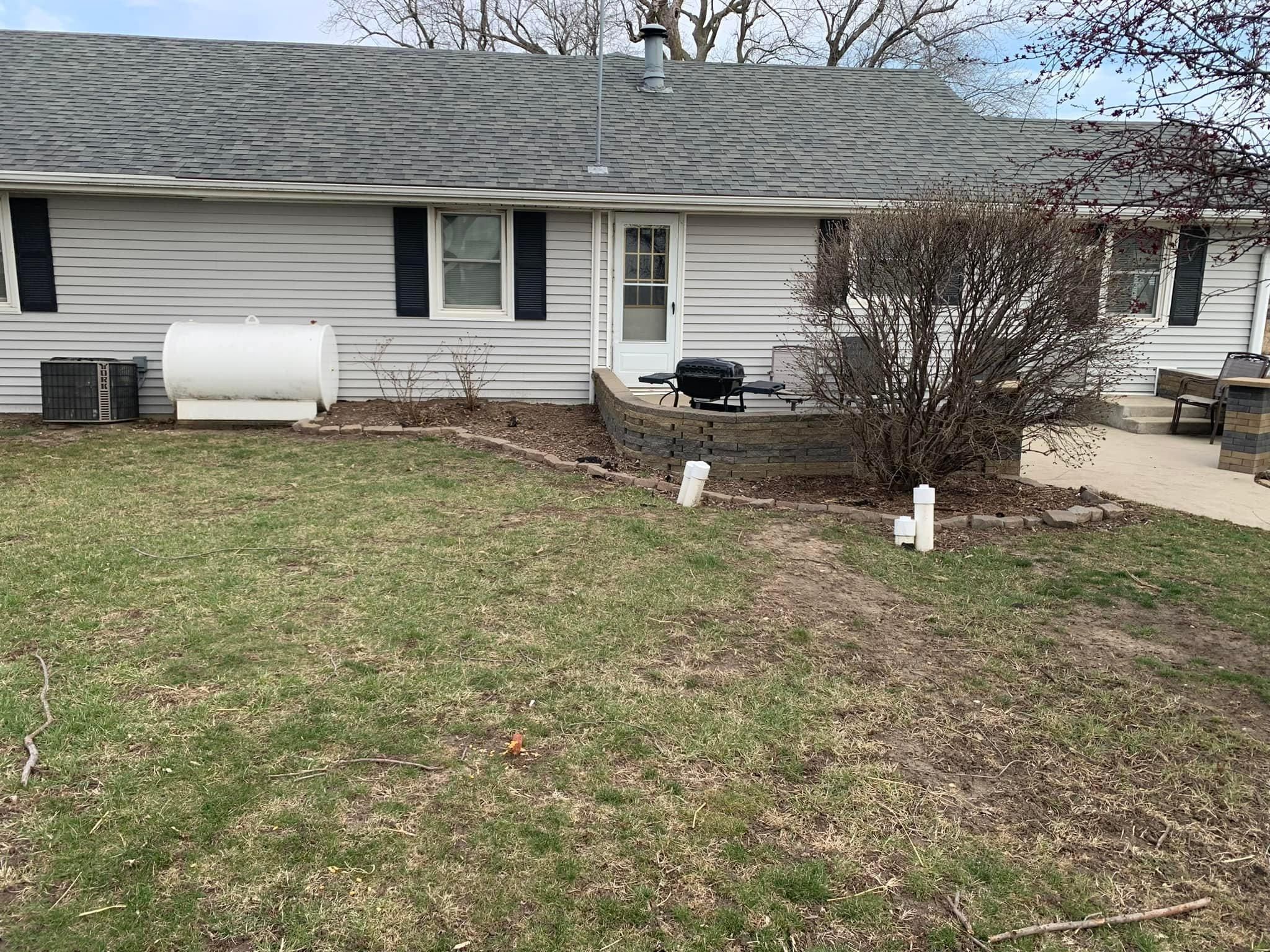  for Thomas' Lawn Care in Maryville, MO