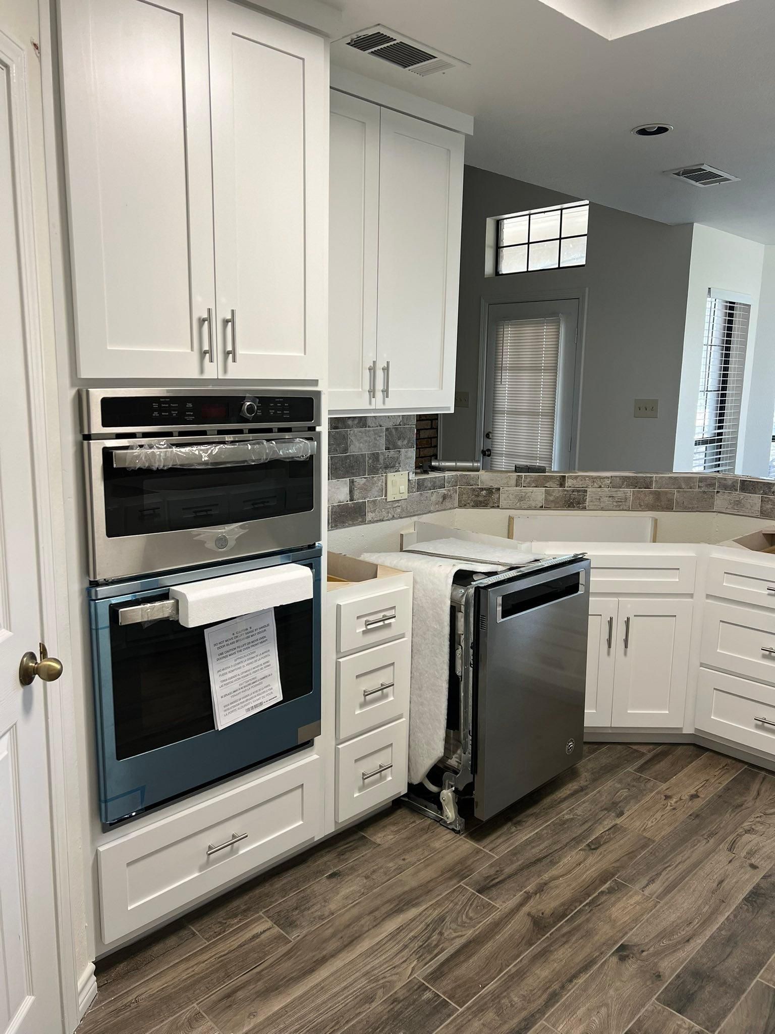  for Wade Custom Cabinets in Cleburne,, TX