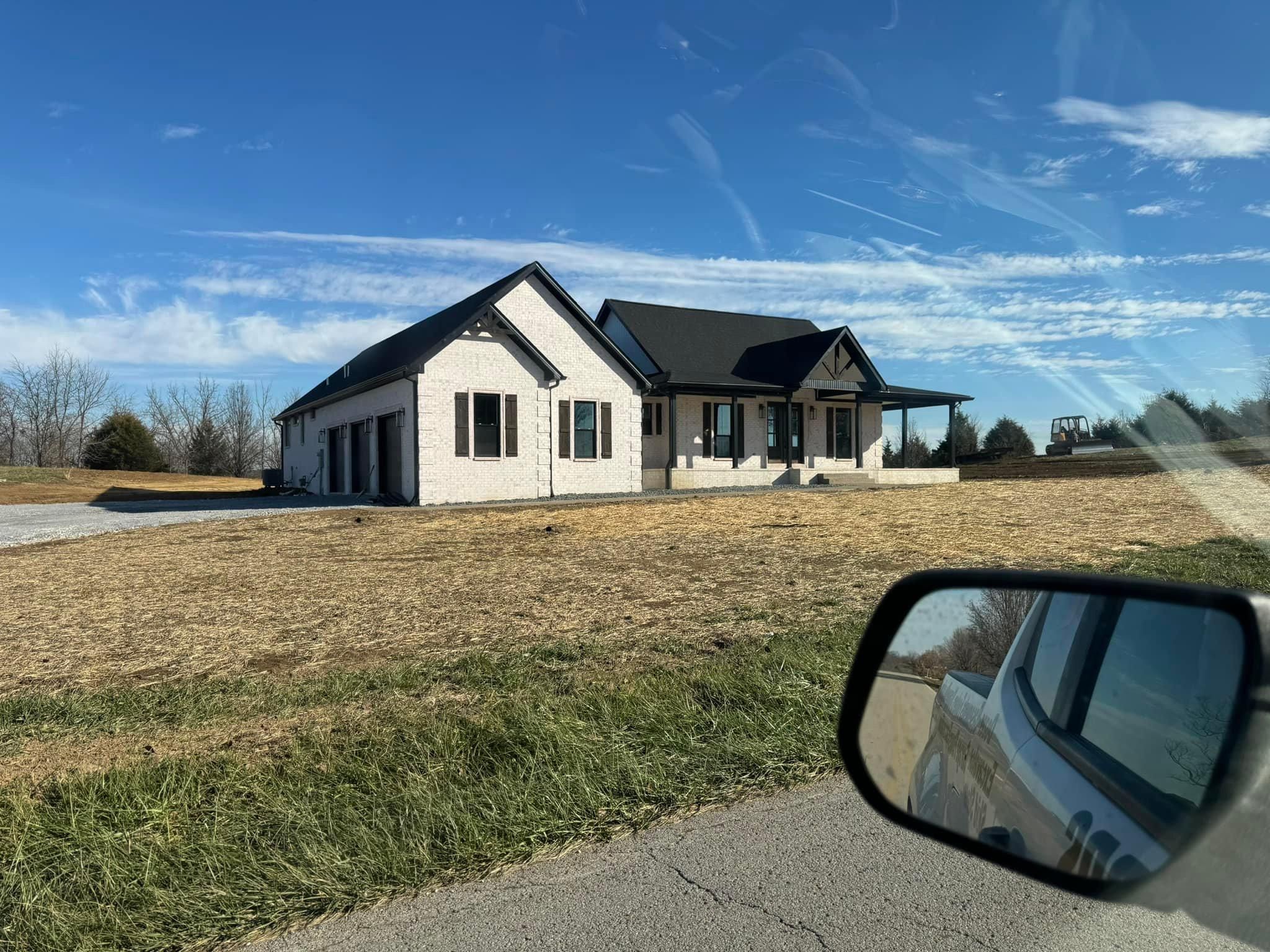 Concrete Driveways for Hellards Excavation and Concrete Services LLC in Mount Vernon, KY