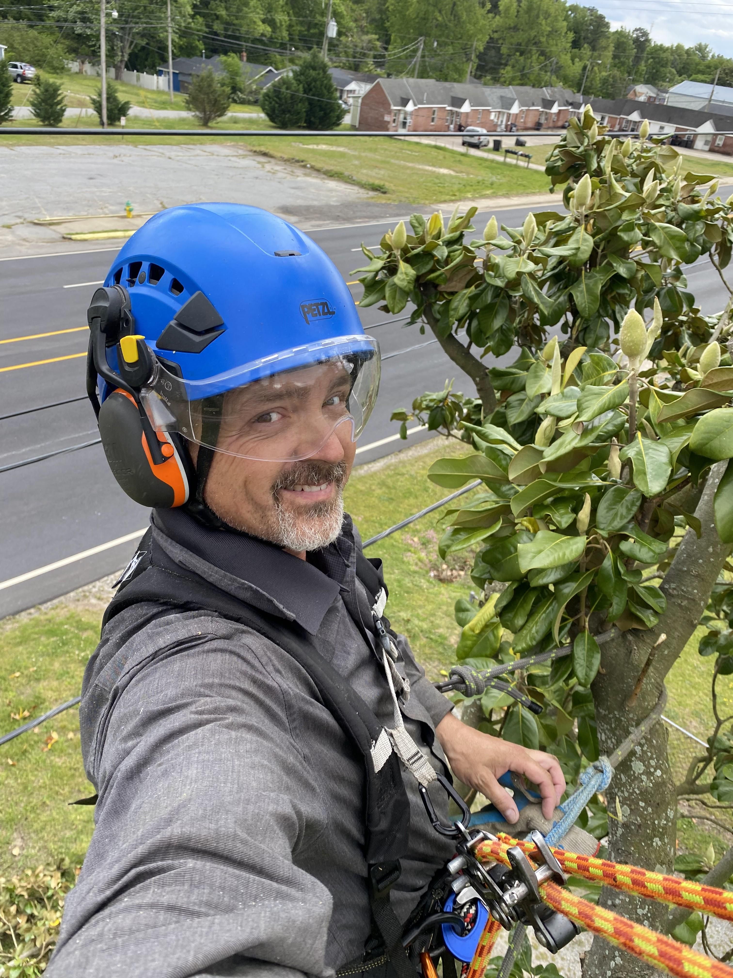  for Ascending Tree Service LLC in Kenbridge, VA