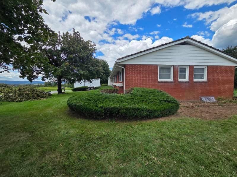  for Jonathan A. Henne Property Services. in Hamburg, PA