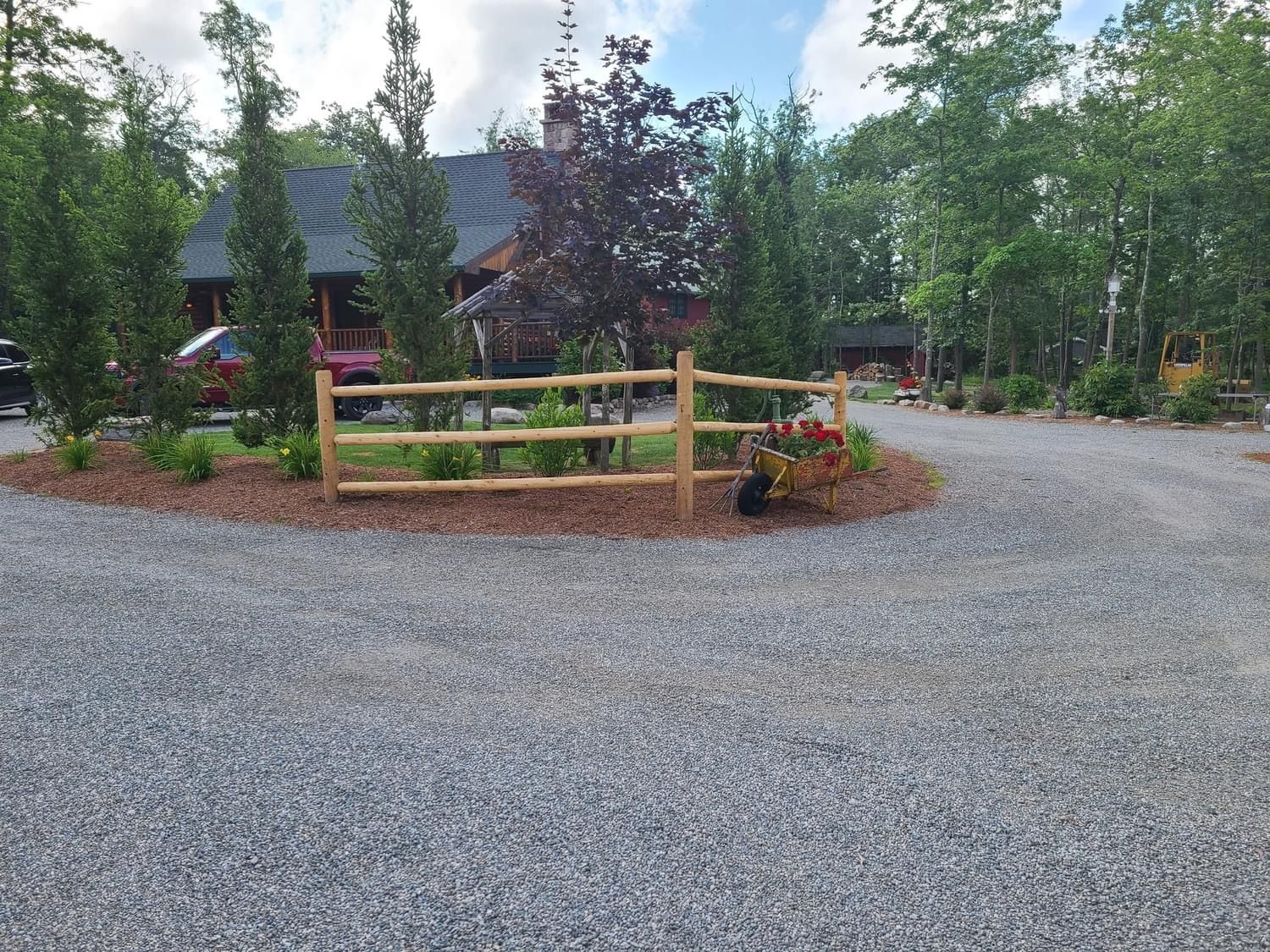 Wooden fence for Wantage Fence & Stonework, LLC in Wantage, New Jersey