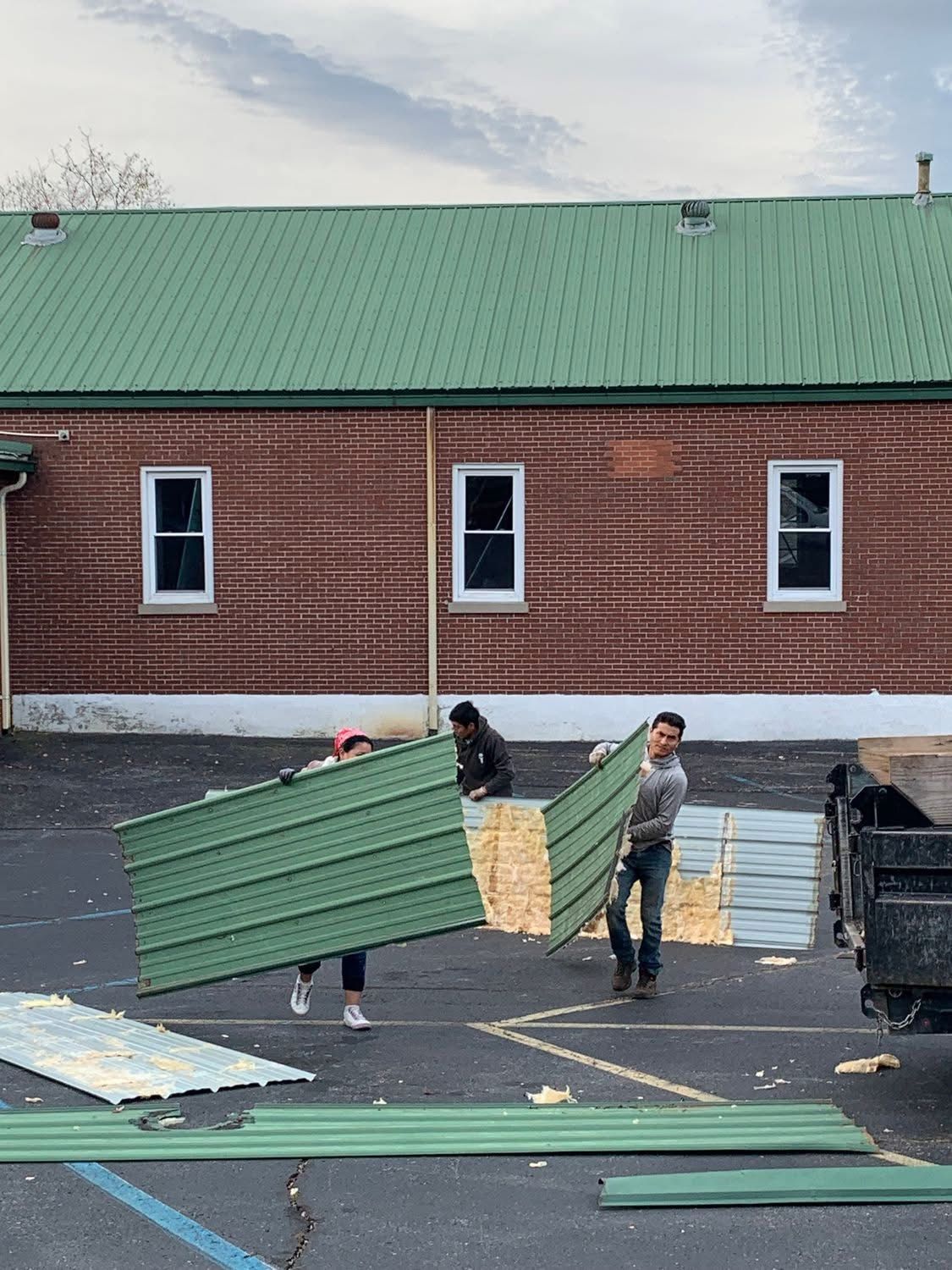 Roofing for Primetime Roofing  in Winchester, KY
