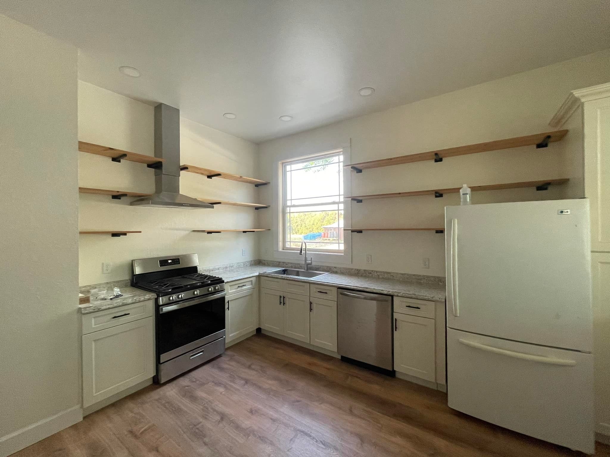 All Photos for CR Renovations & Maintenance in Bell, FL