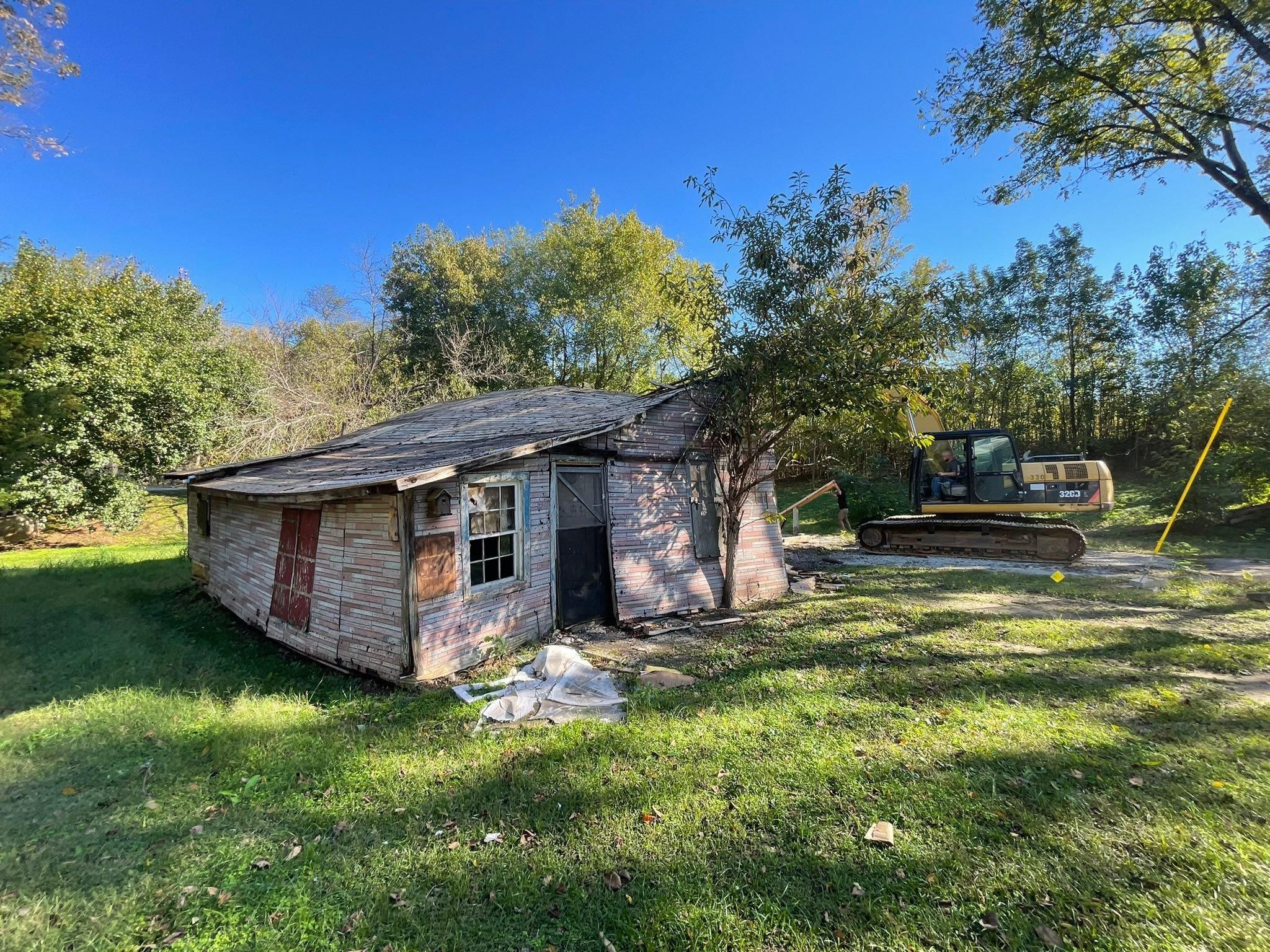  for Maness Trucking & Excavation in Lexington, TN