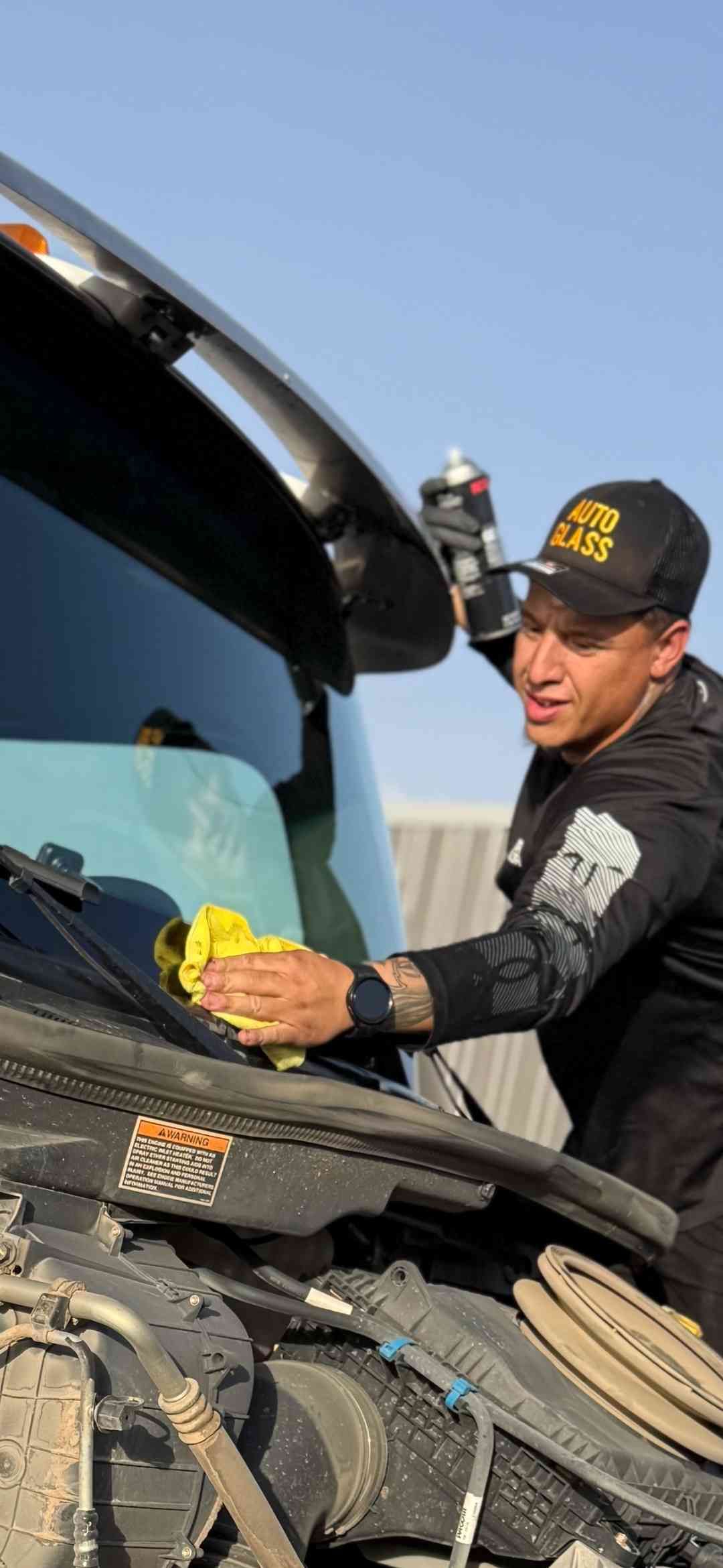  for Cals auto glass llc in Phoenix, AZ