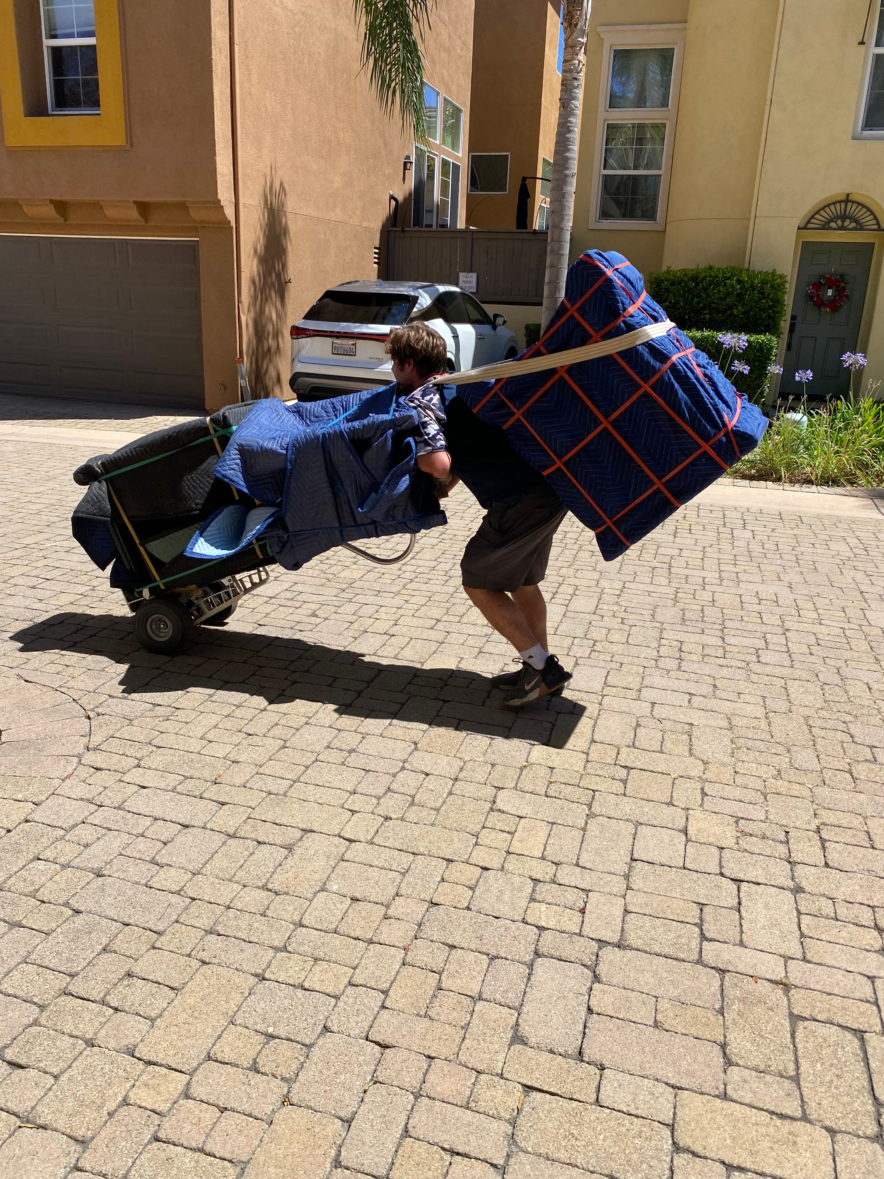  for Hugo’s Affordable Moving Labor in San Diego, CA