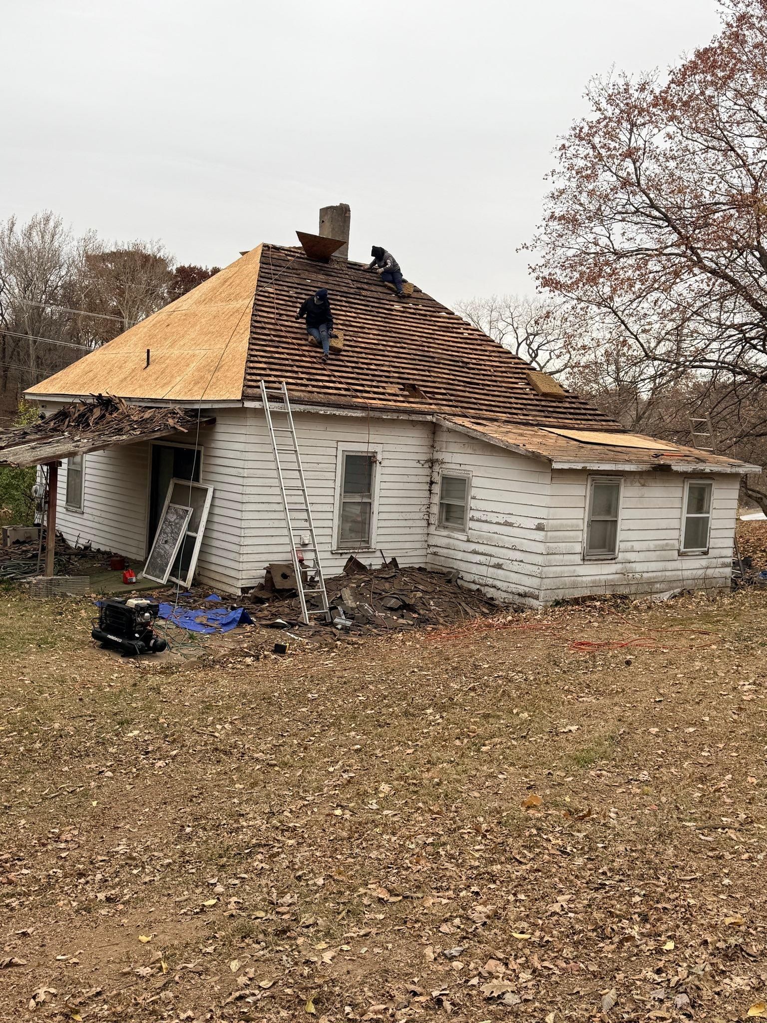  for Full Roof Replacement and Repairs & Seamless Guttering in Saint Joseph, MO