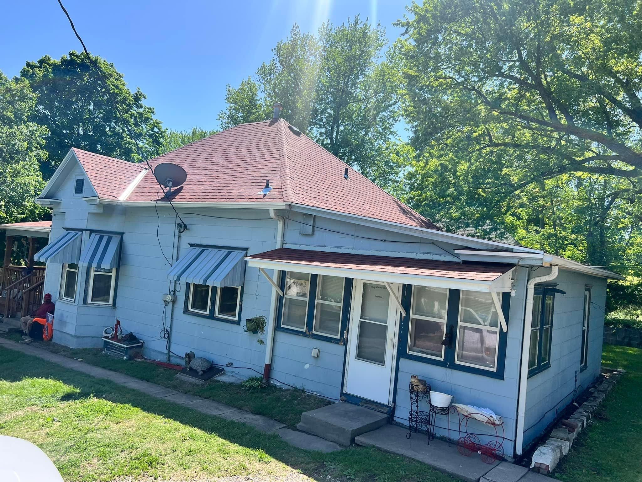  for Full Roof  in Saint Joseph, MO