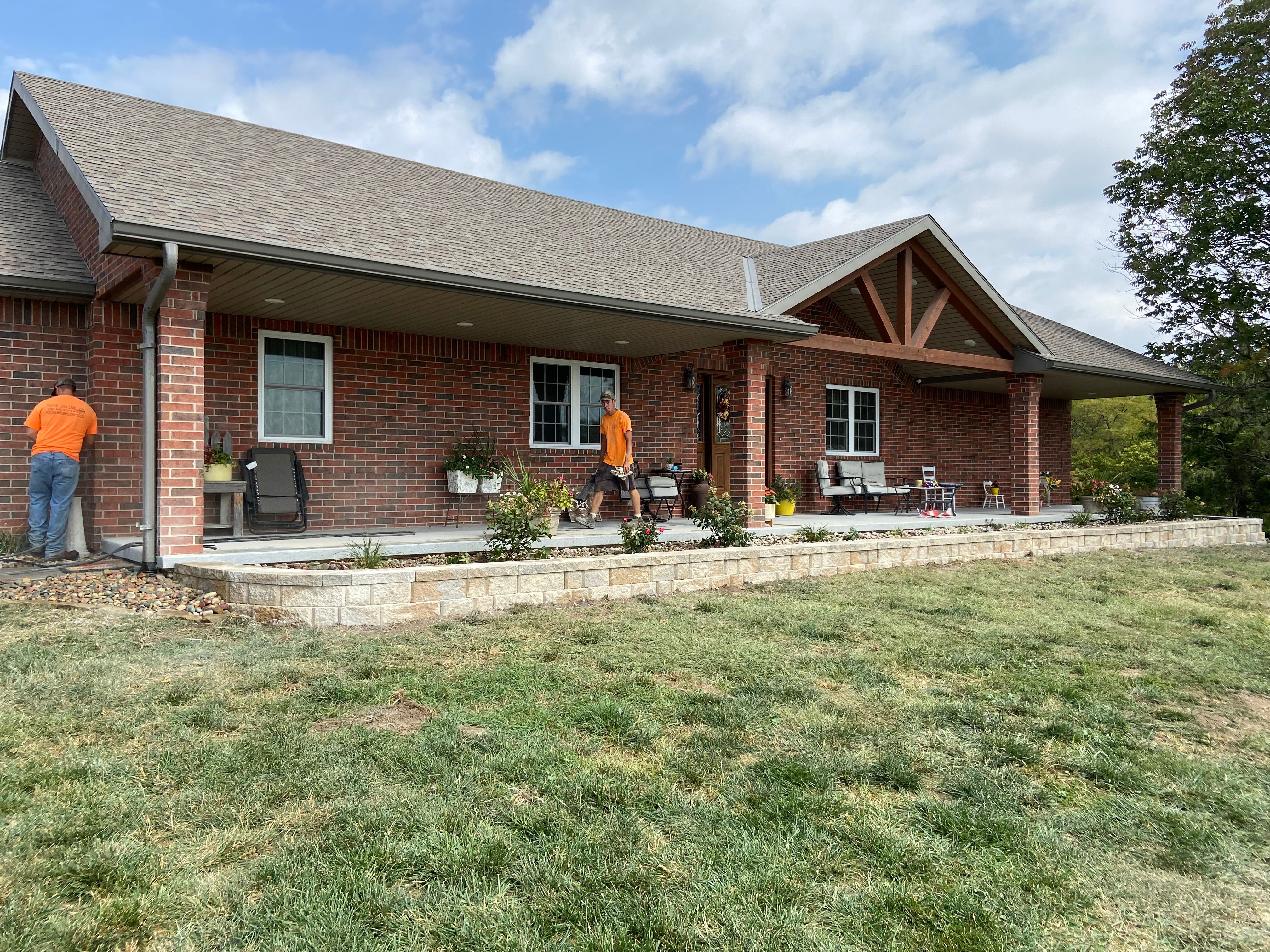  for Thomas' Lawn Care in Maryville, MO