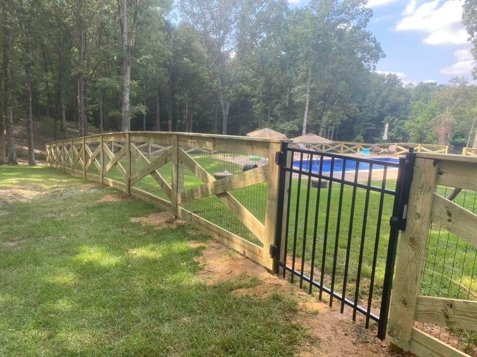  for Manning Fence, LLC in Hernando, MS