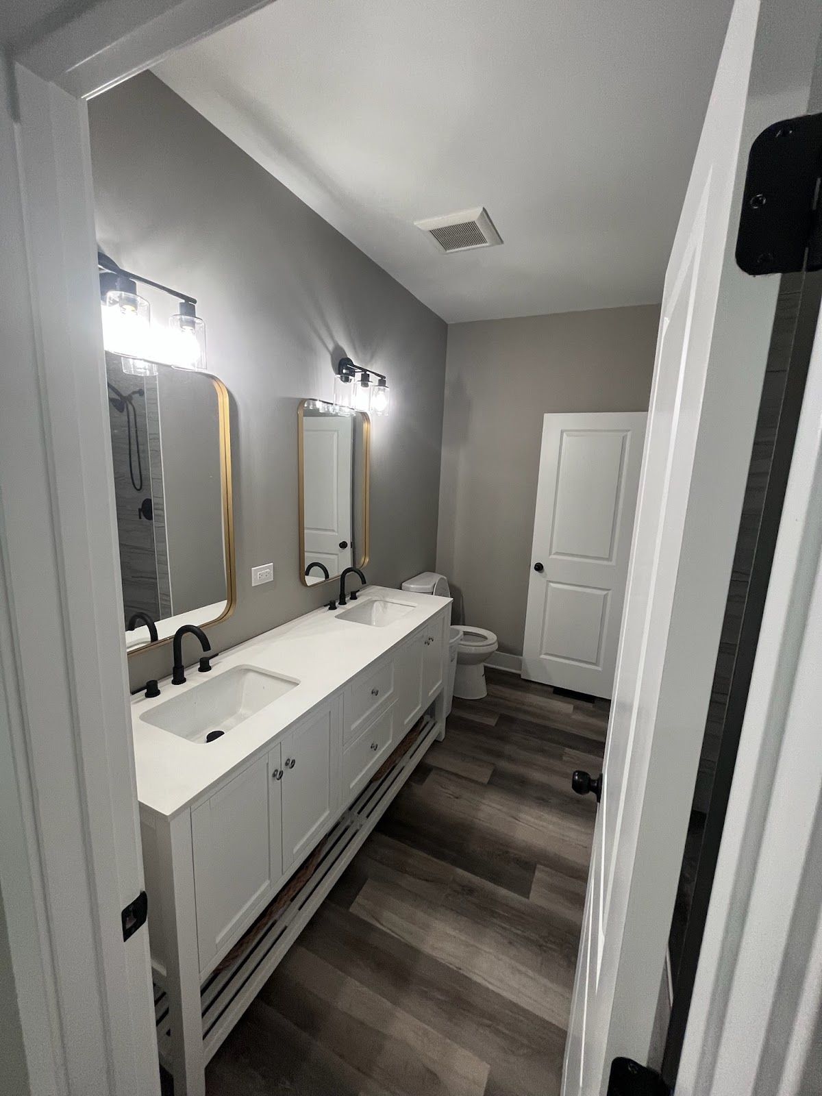  for Paynes Custom Builders Inc in Aurora, IL