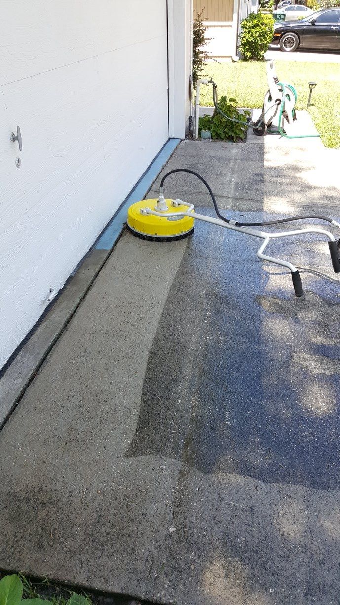 Pressure Washing & Softwashing for V Man Services LLC in Asbury Lake, FL