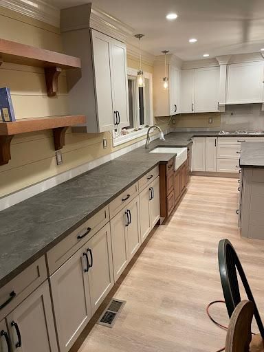  for Make It Right Contracting in East Hampton, NY