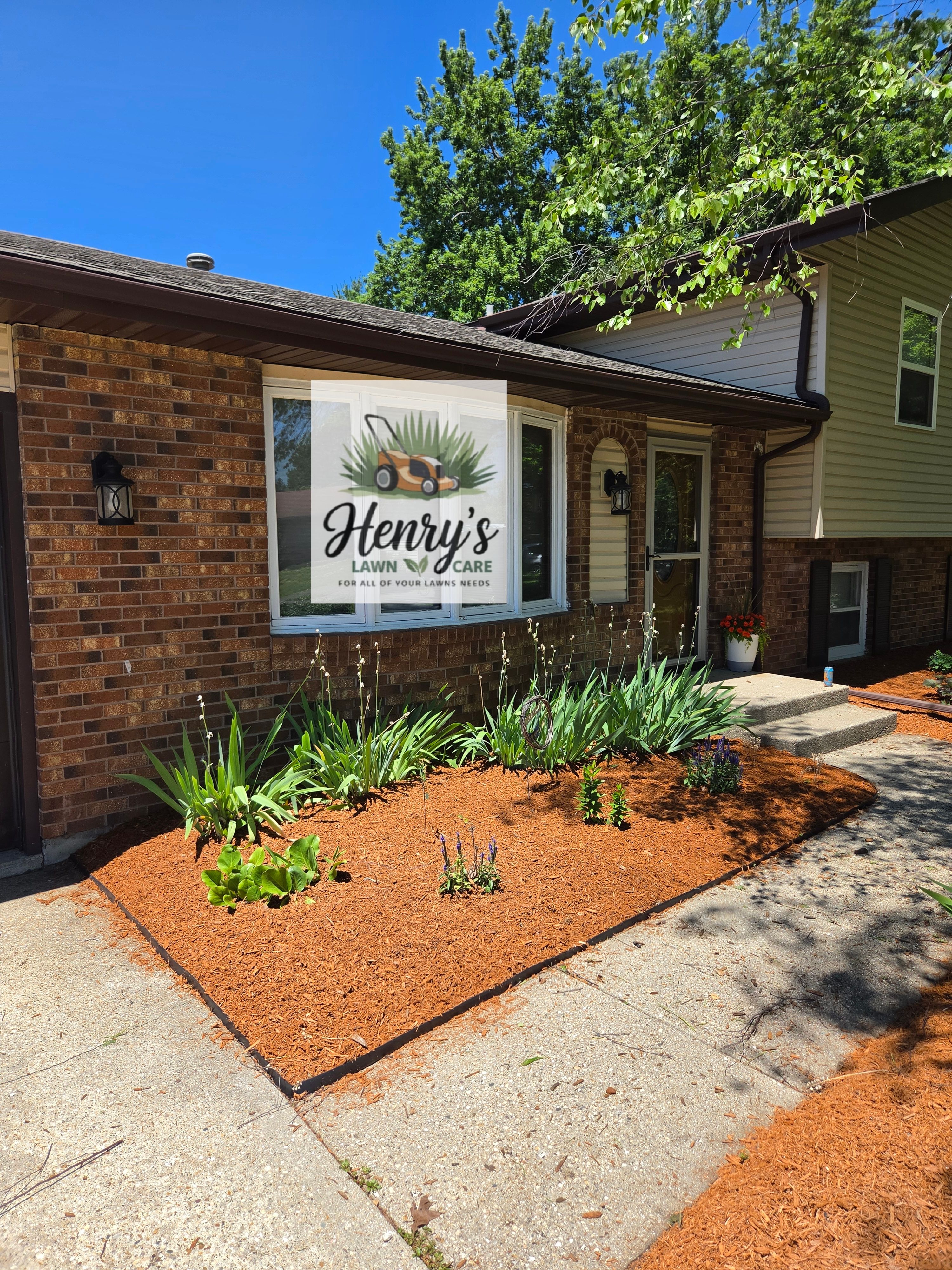  for Henry's Lawn Care in Rockford, IL