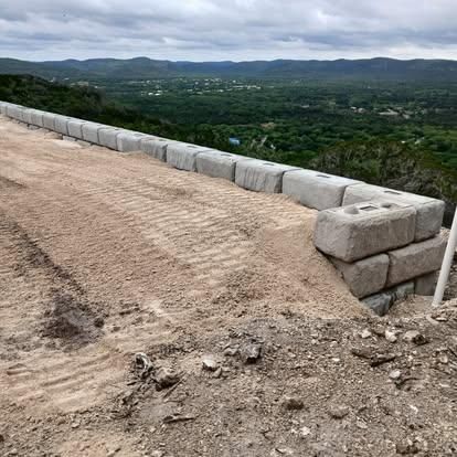  for Thompson Construction in Uvalde, TX