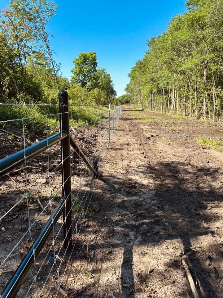  for 5-7 Fencing & Construction in Madisonville, TX