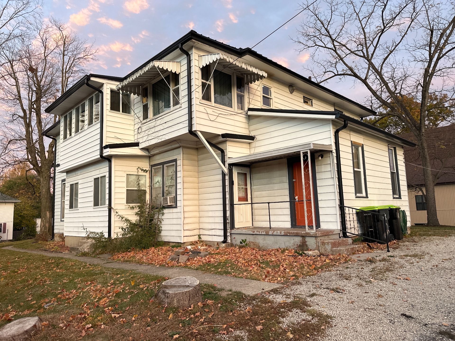 Gutters for Seamless Gutters LLC in Fort Wayne, IN