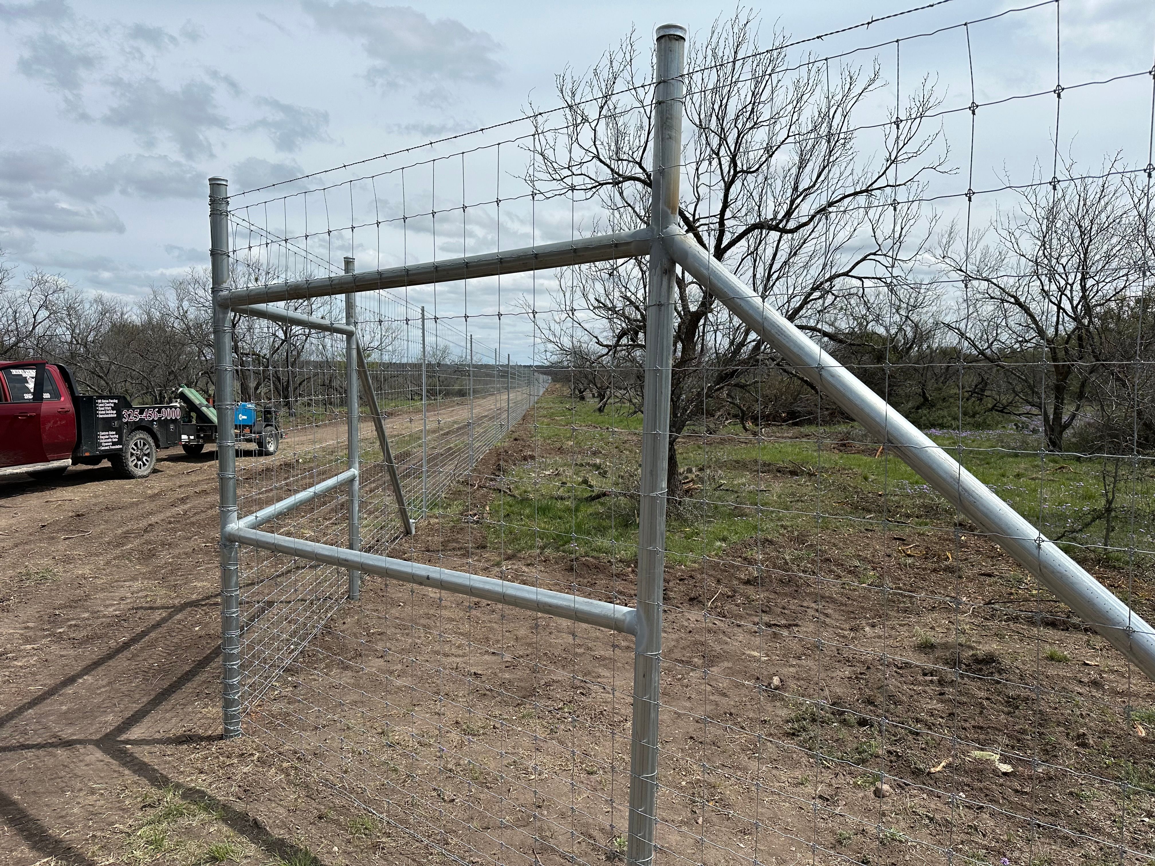  for 5-7 Fencing & Construction in Madisonville, TX