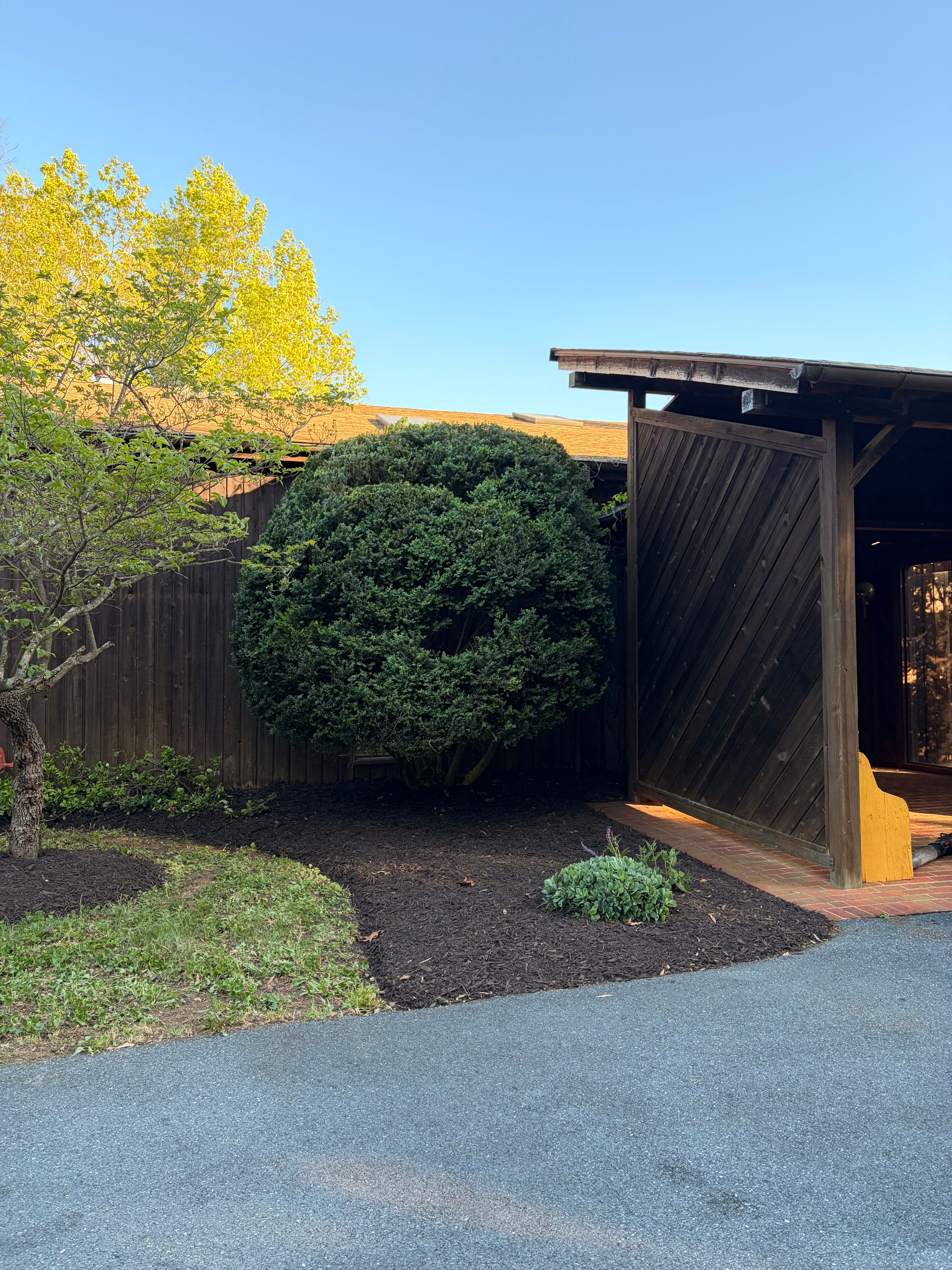  for Valencia’s Lawncare in Charlottesville, VA