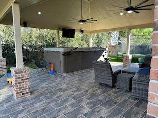  for Luxurious Construction LLC in Houston, TX