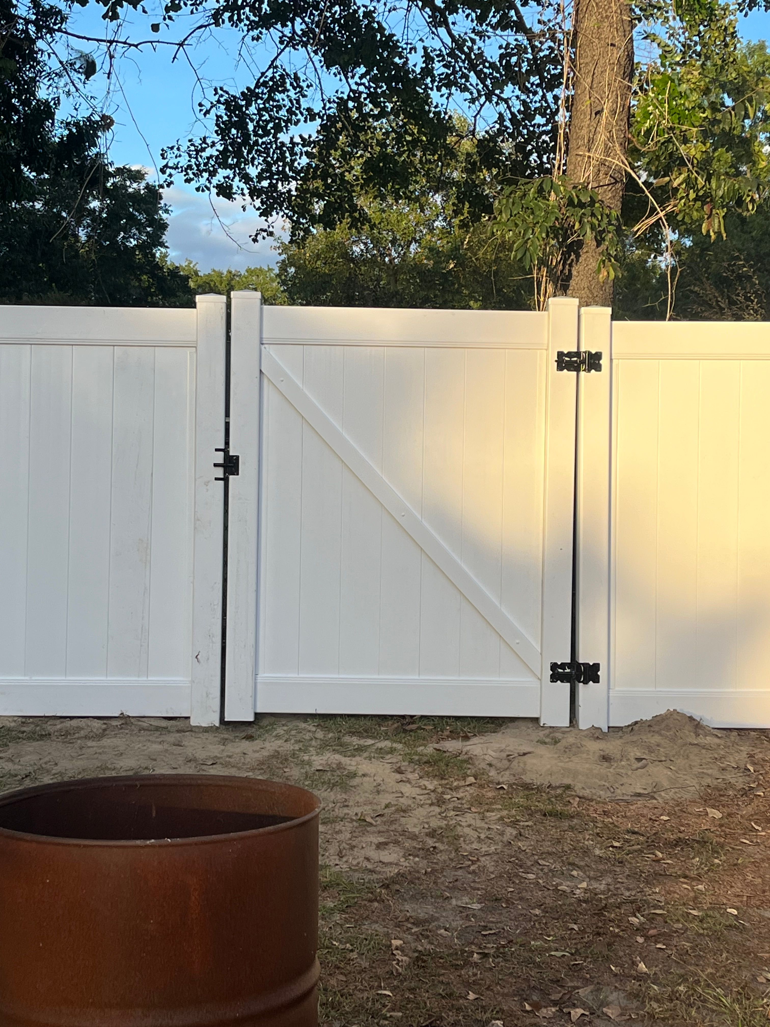  for JB Nealy Fence in Elgin, SC