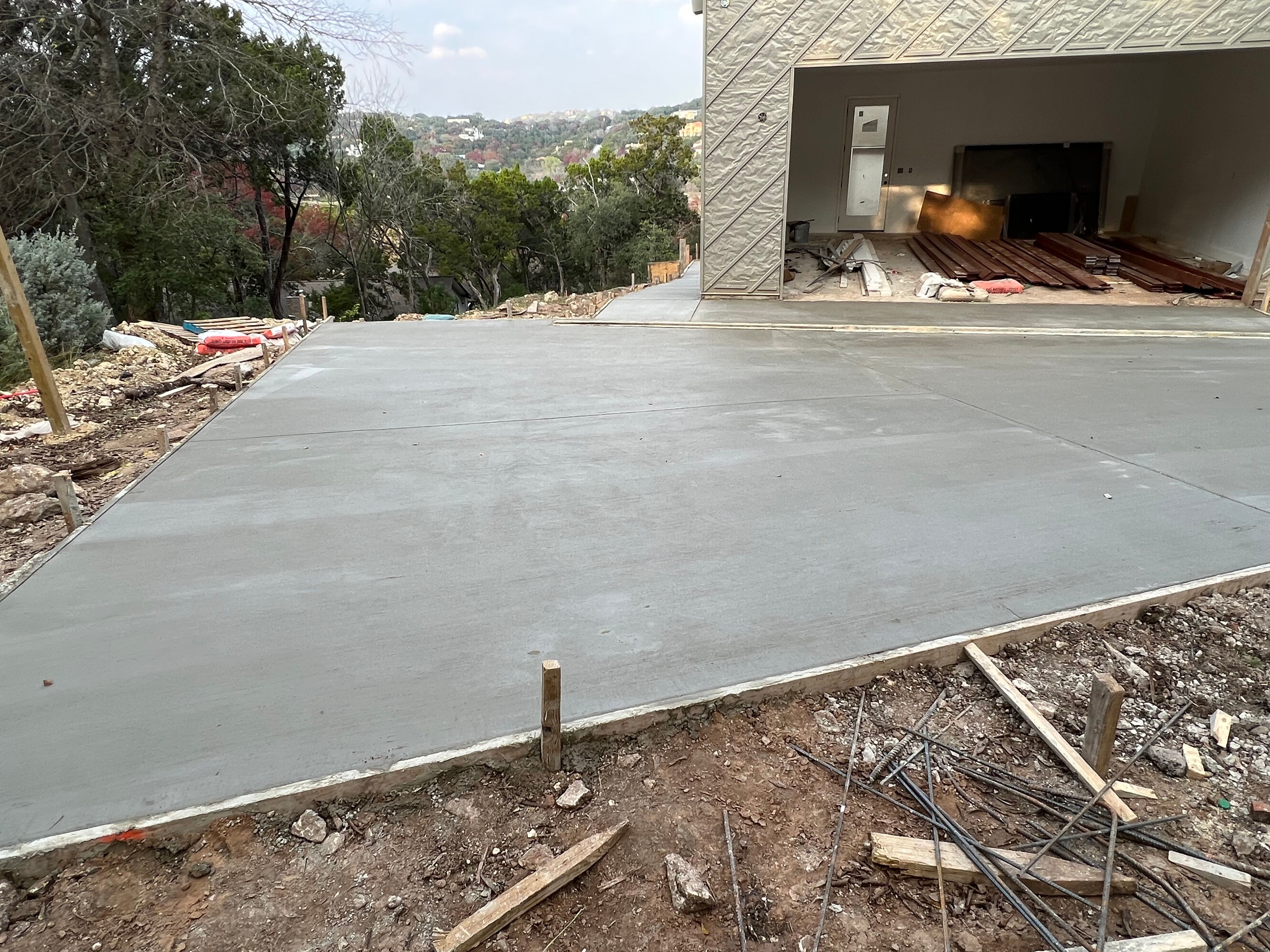 for Leo's Concrete Crew in Elgin, TX