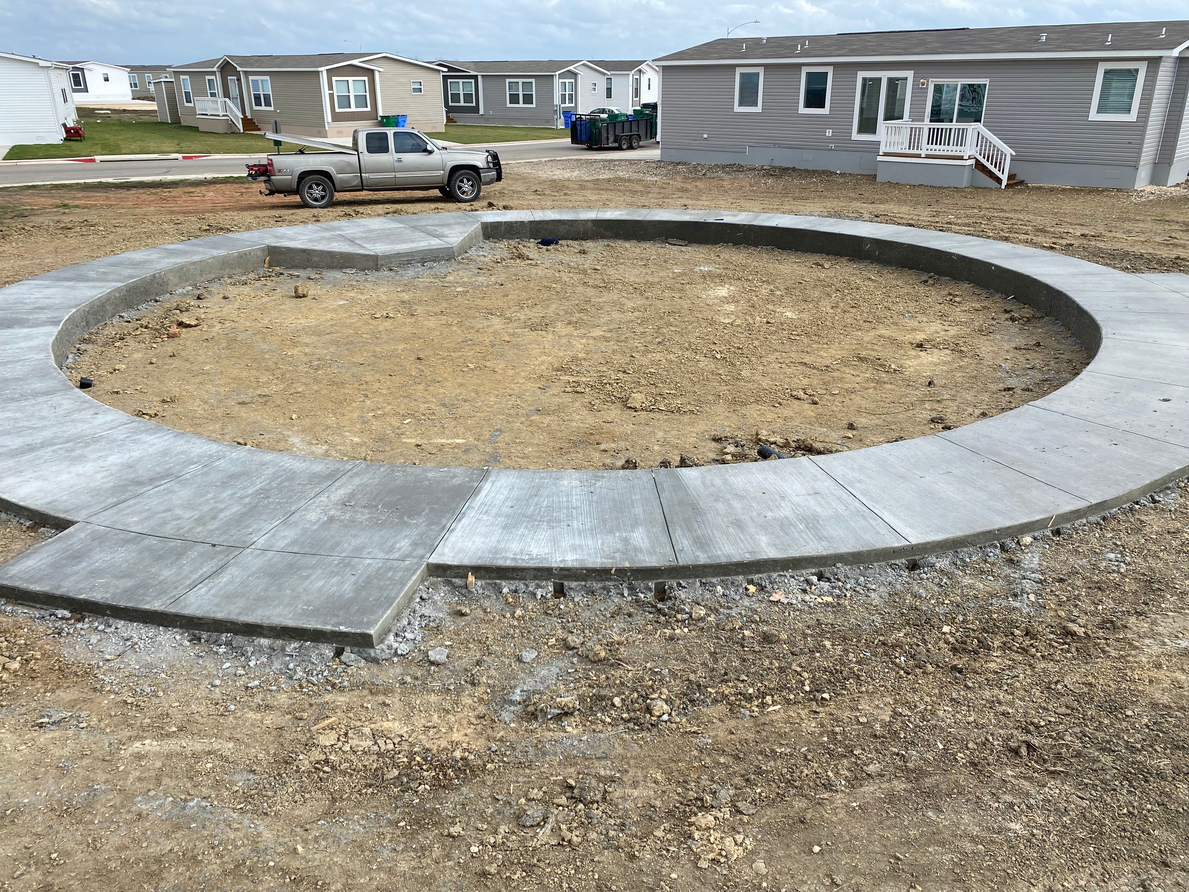  for Leo's Concrete Crew in Elgin, TX