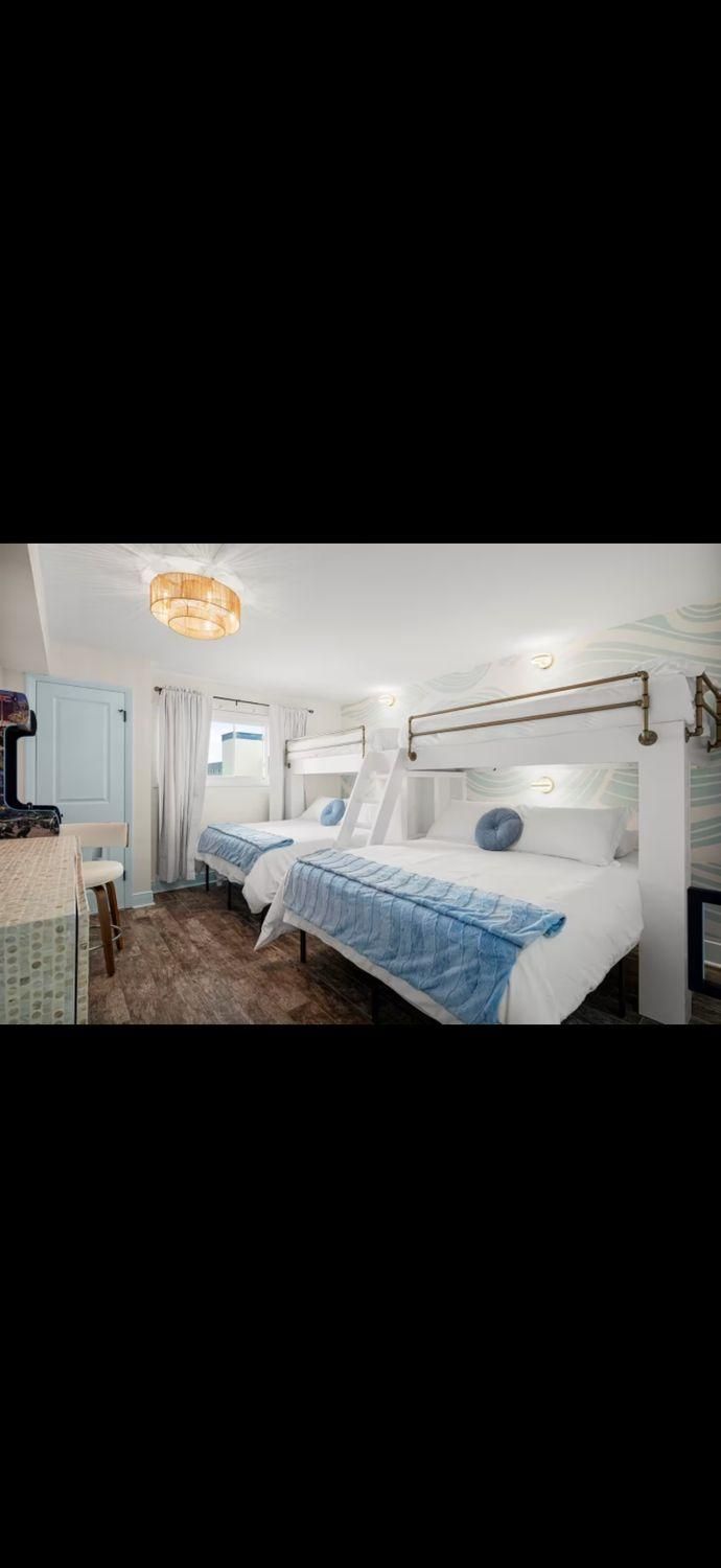  for 850 Christmas Light Pros in Lynn Haven, FL