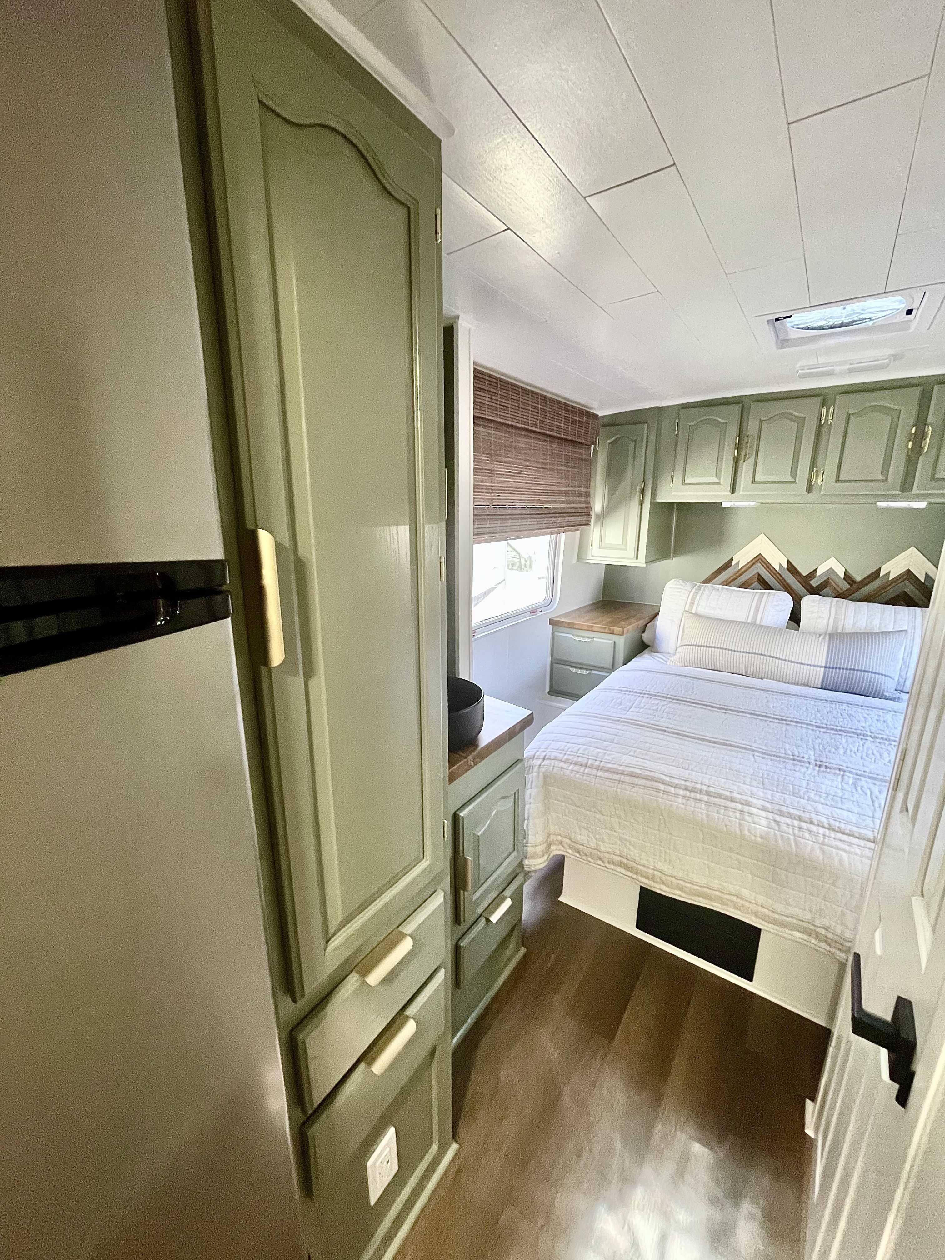 2003 Forest River Lexington Class B+ for Mauka to Makai RV Renovations in Los Angeles, CA