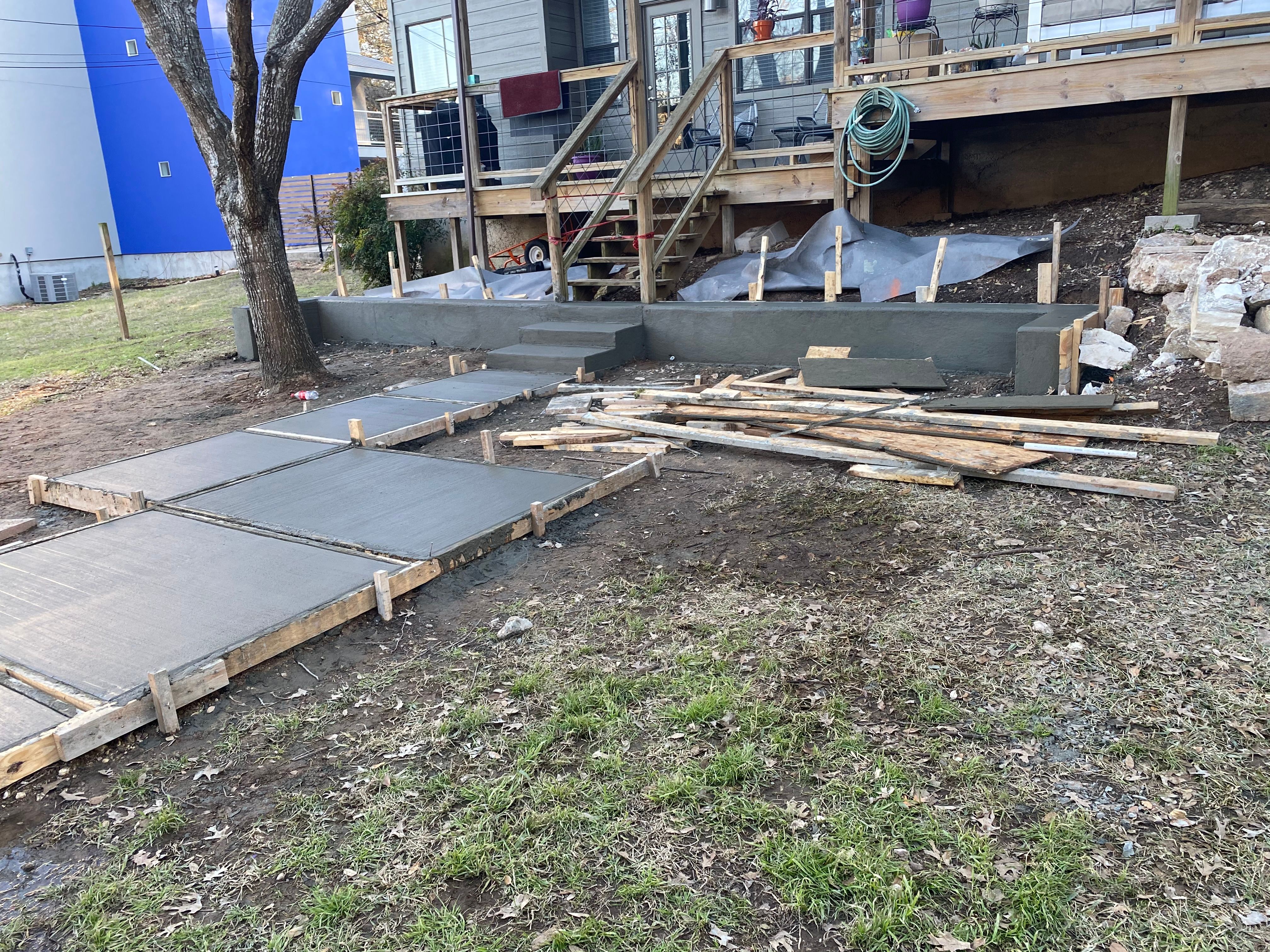  for Leo's Concrete Crew in Elgin, TX