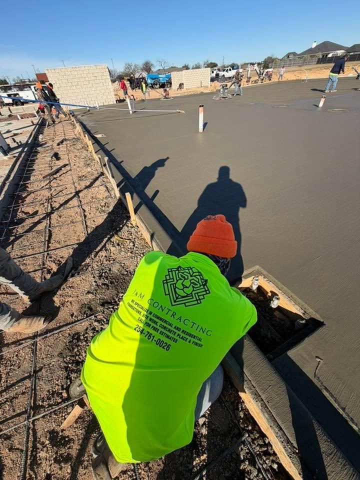  for J & M Contracting in Hewitt, TX