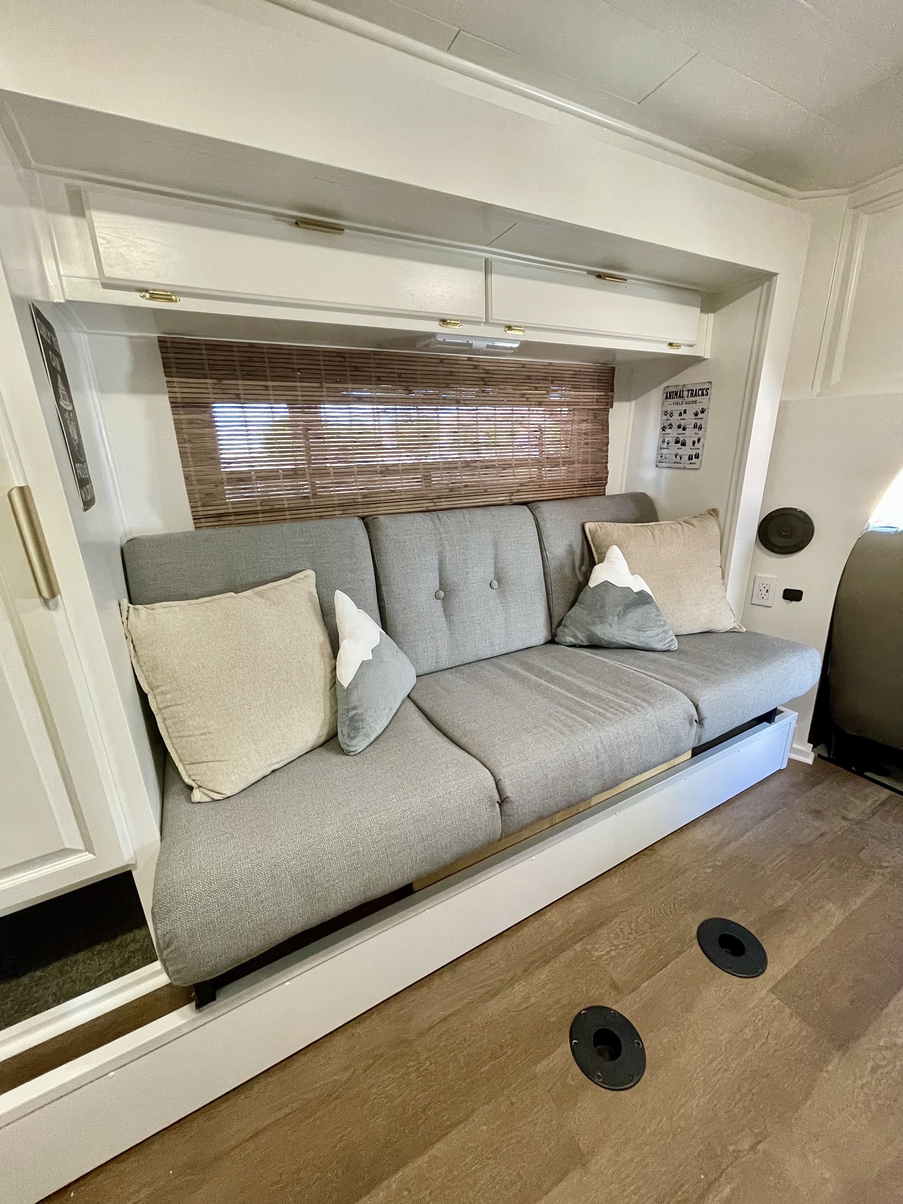 2003 Forest River Lexington Class B+ for Mauka to Makai RV Renovations in Los Angeles, CA