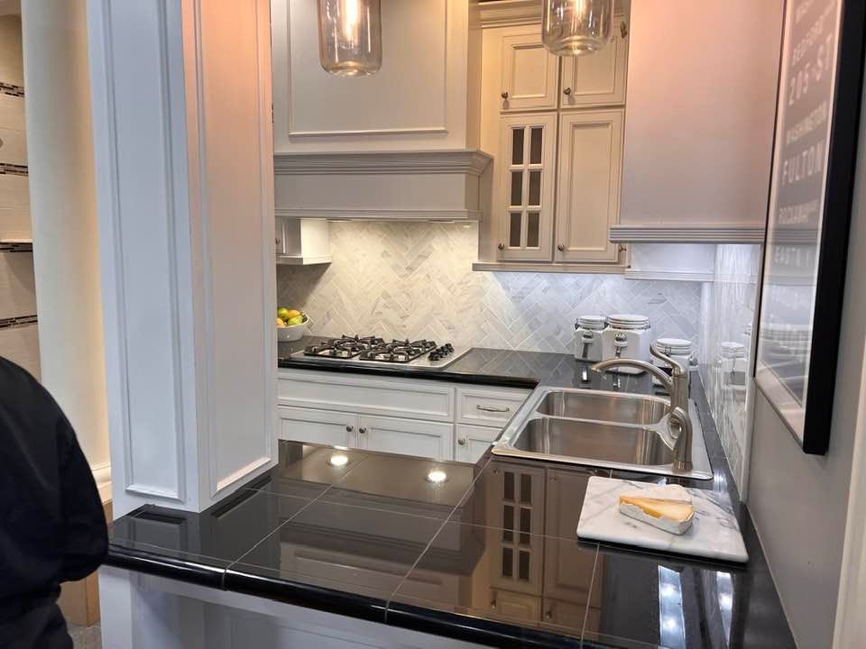  for Omega Granite LLC in Ravenna, TX