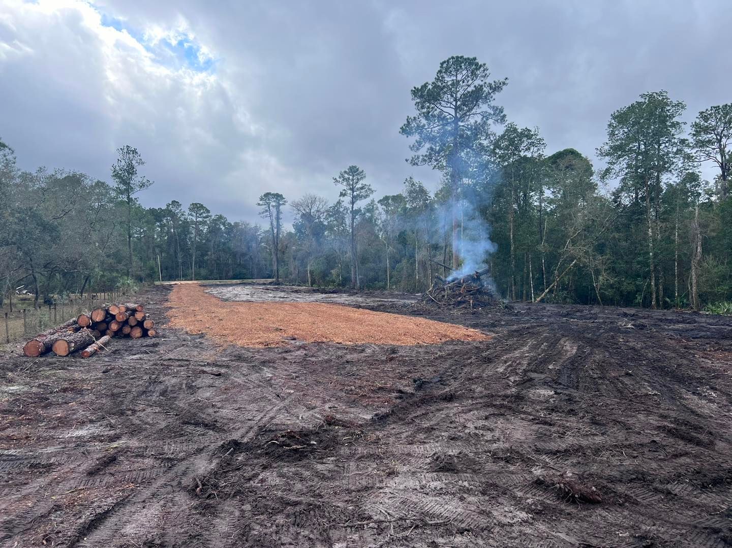 Excavating Company for CJ Dirtwork in Crescent City, FL