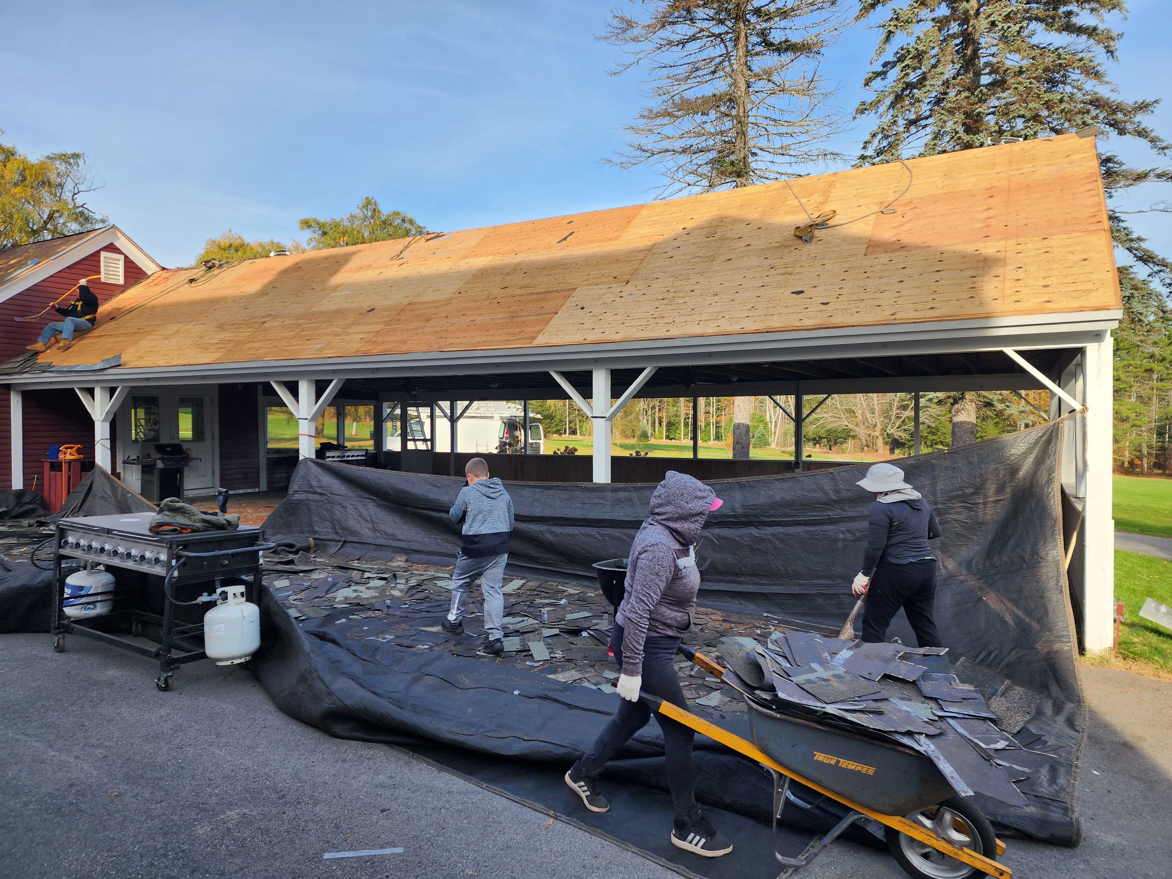 Roofing for Jalbert Contracting LLC in Alton, NH