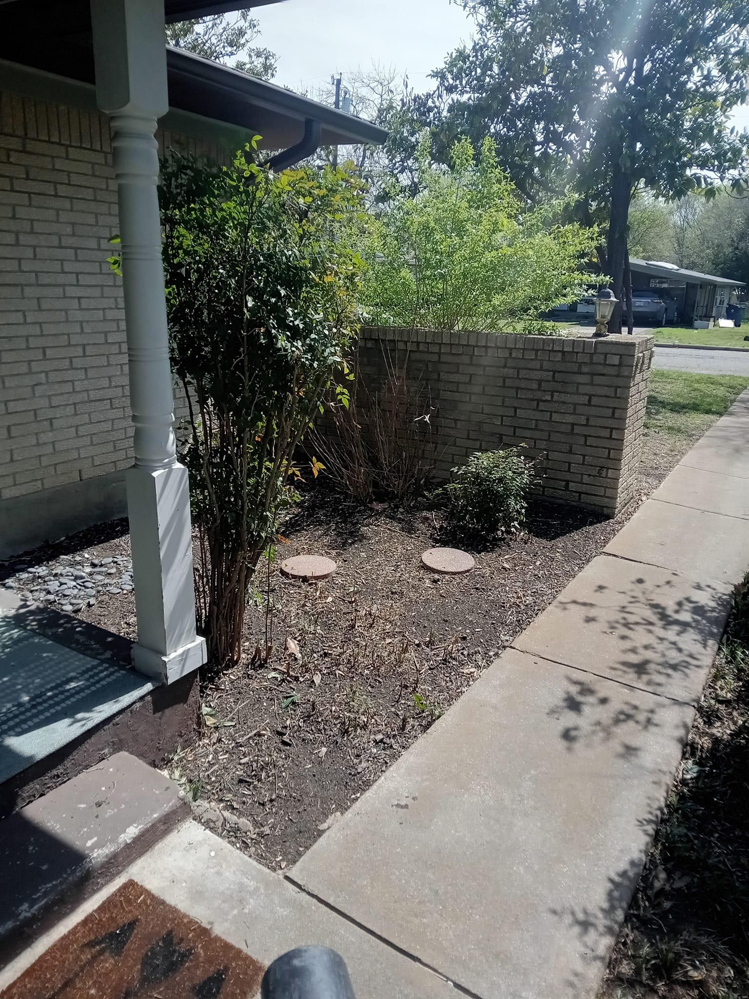 Mowing for Emergency Yard Care LLC in Waxahachie, TX