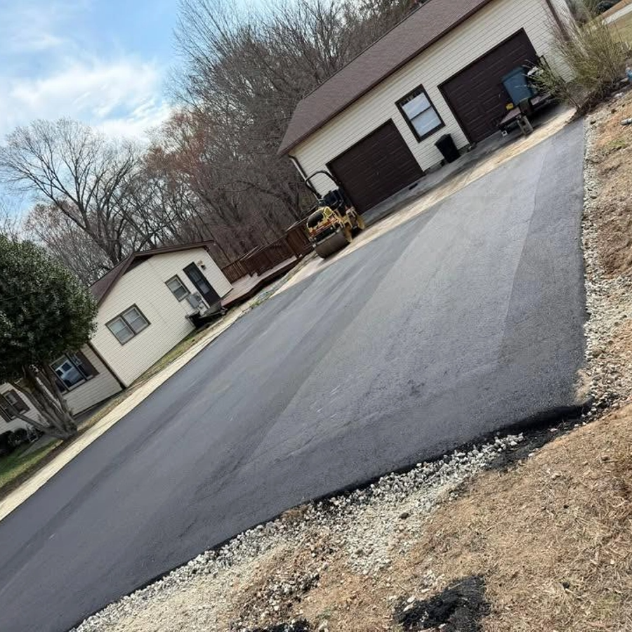  for Gus’s Paving and Sealcoating in Buffalo Junction, VA
