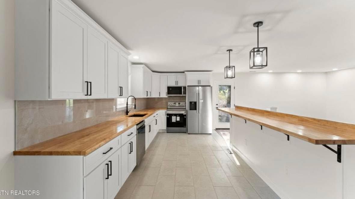  for Five & Two Construction in Maryville, TN