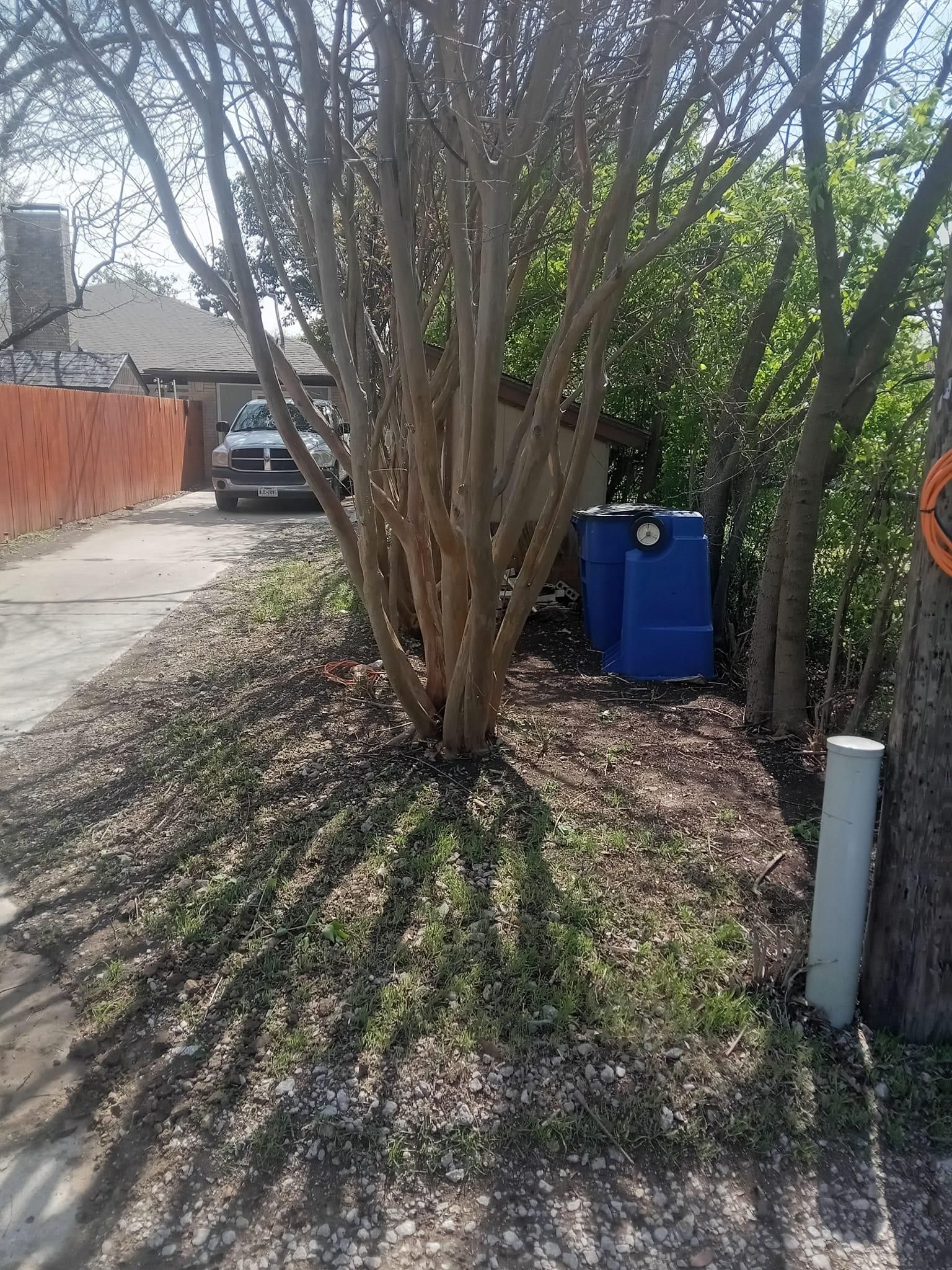 Mowing for Emergency Yard Care LLC in Waxahachie, TX