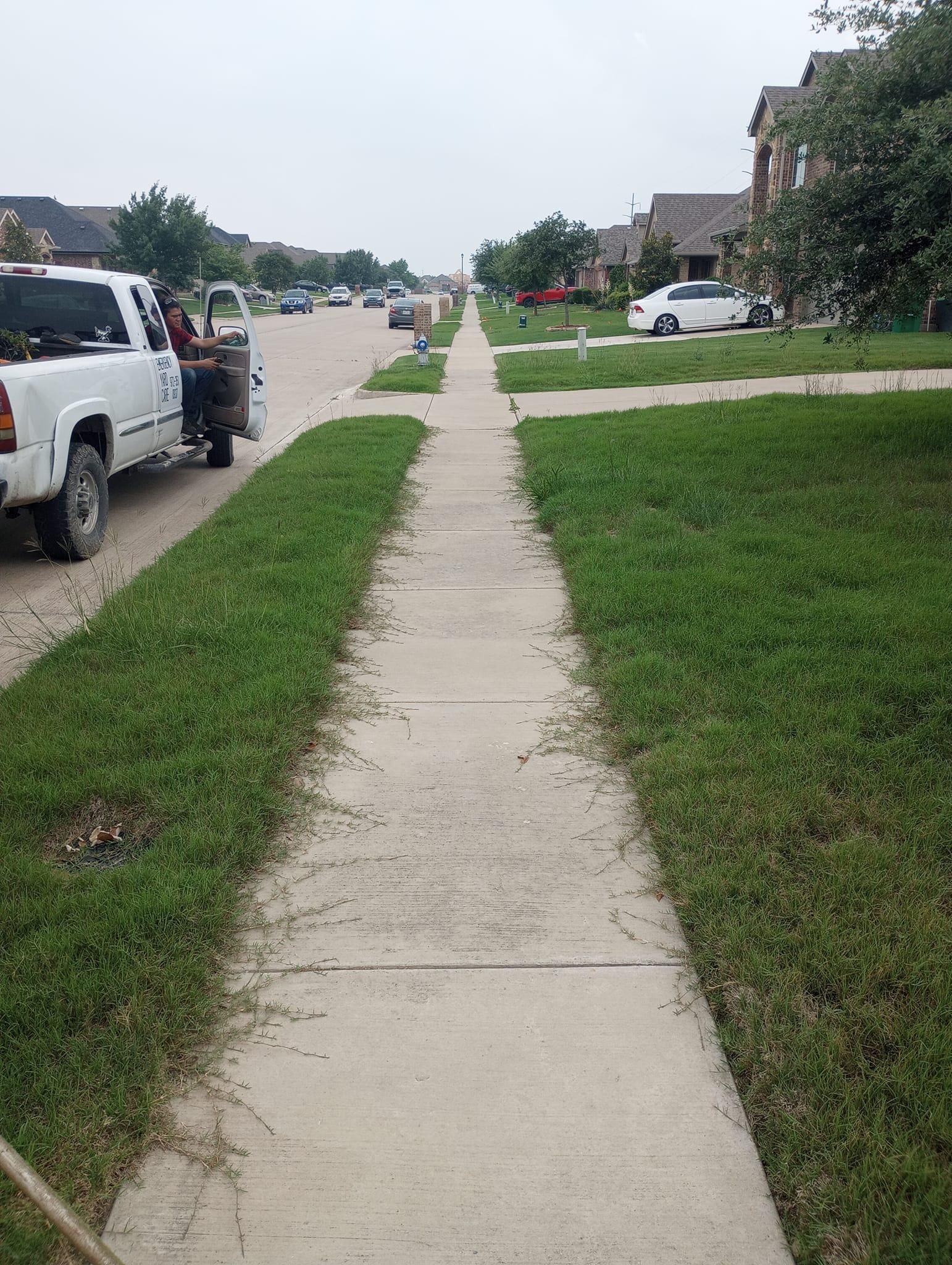 Mowing for Emergency Yard Care LLC in Waxahachie, TX