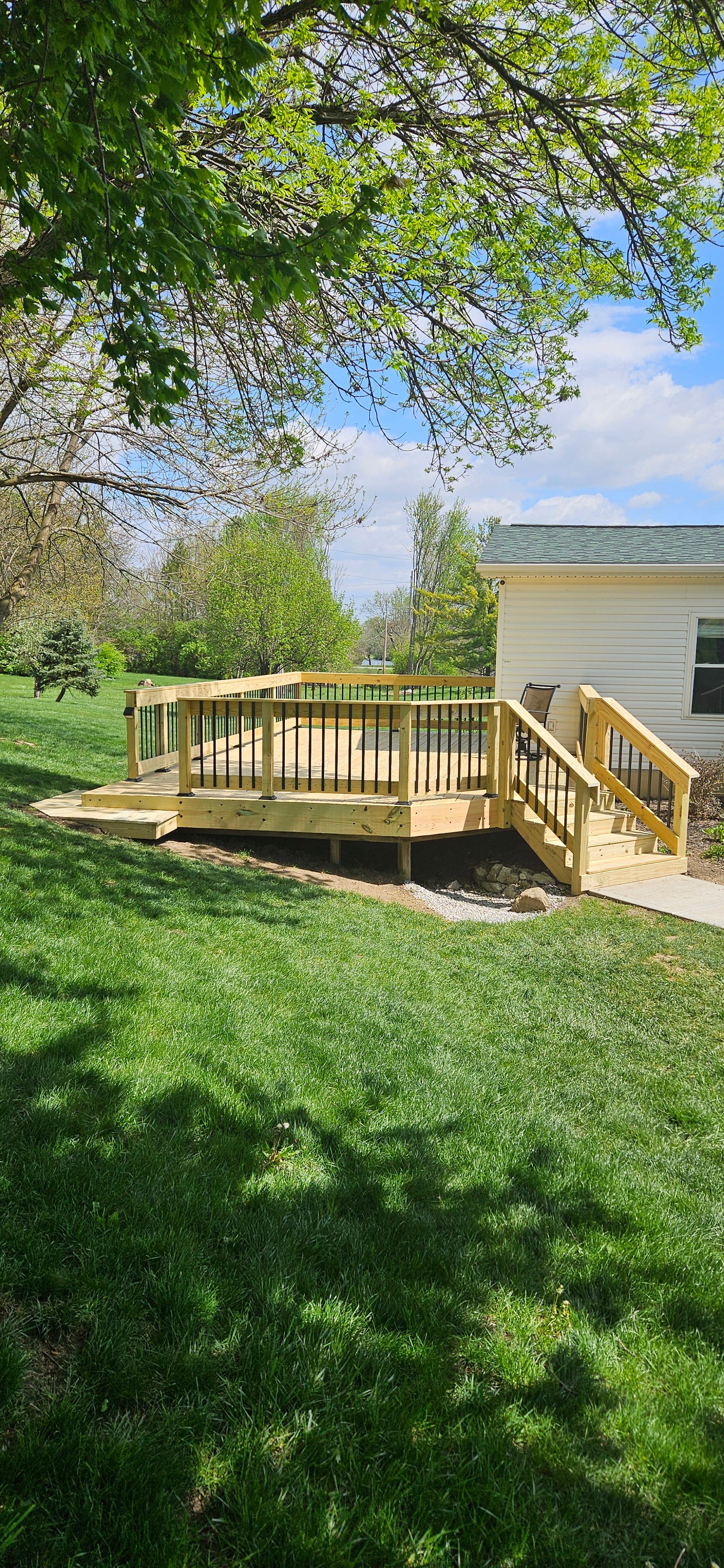 Deck Resurfacing for Upright Concrete Construction LLC in Plain City, OH