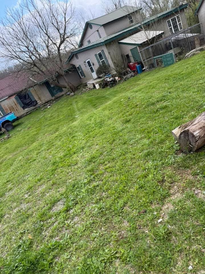 All Photos for Gullion’s Lawn and Landscaping in DeMossville, KY