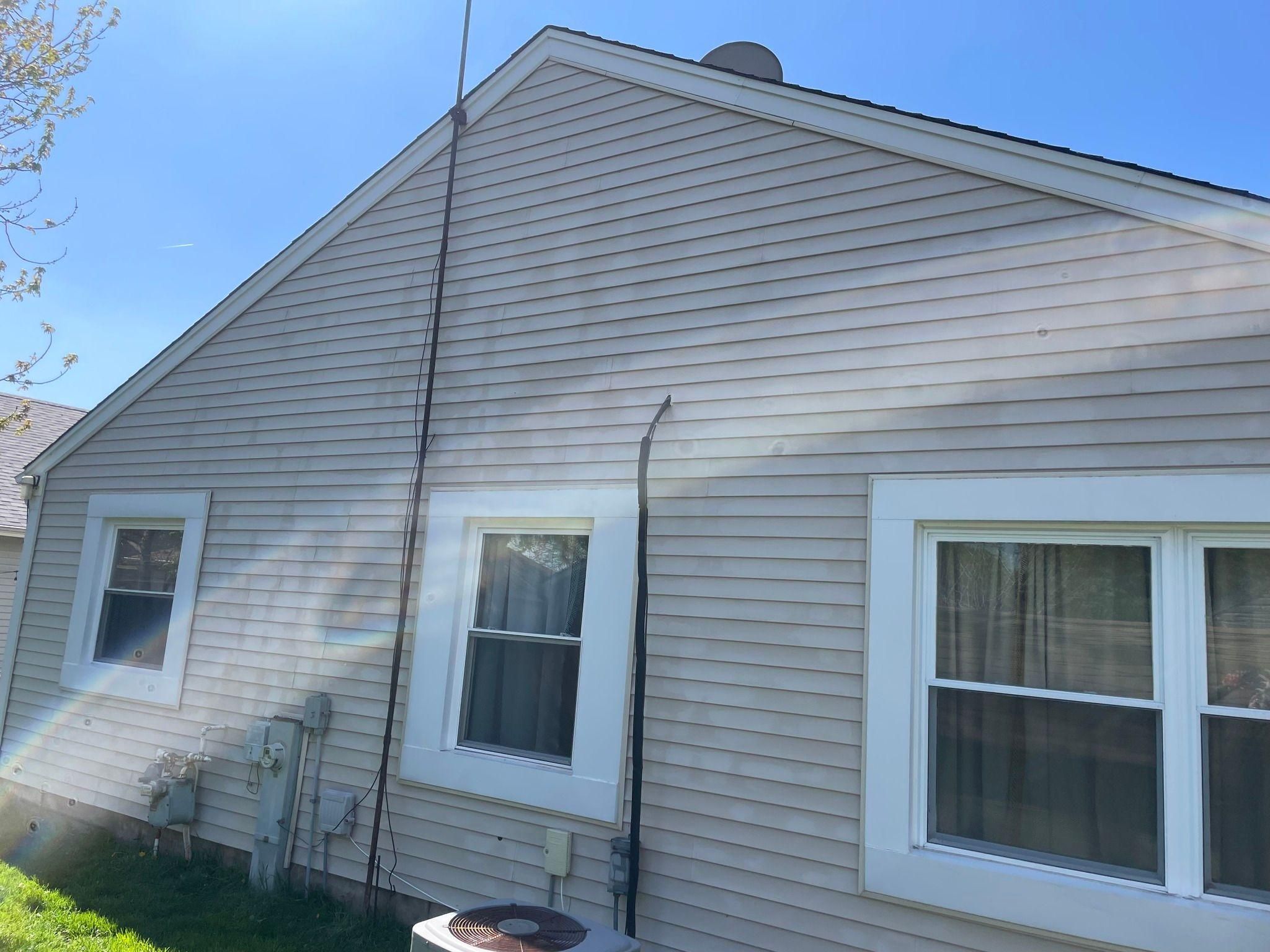 Home Softwash for J&J Power Washing and Gutter Cleaning in Sycamore, IL