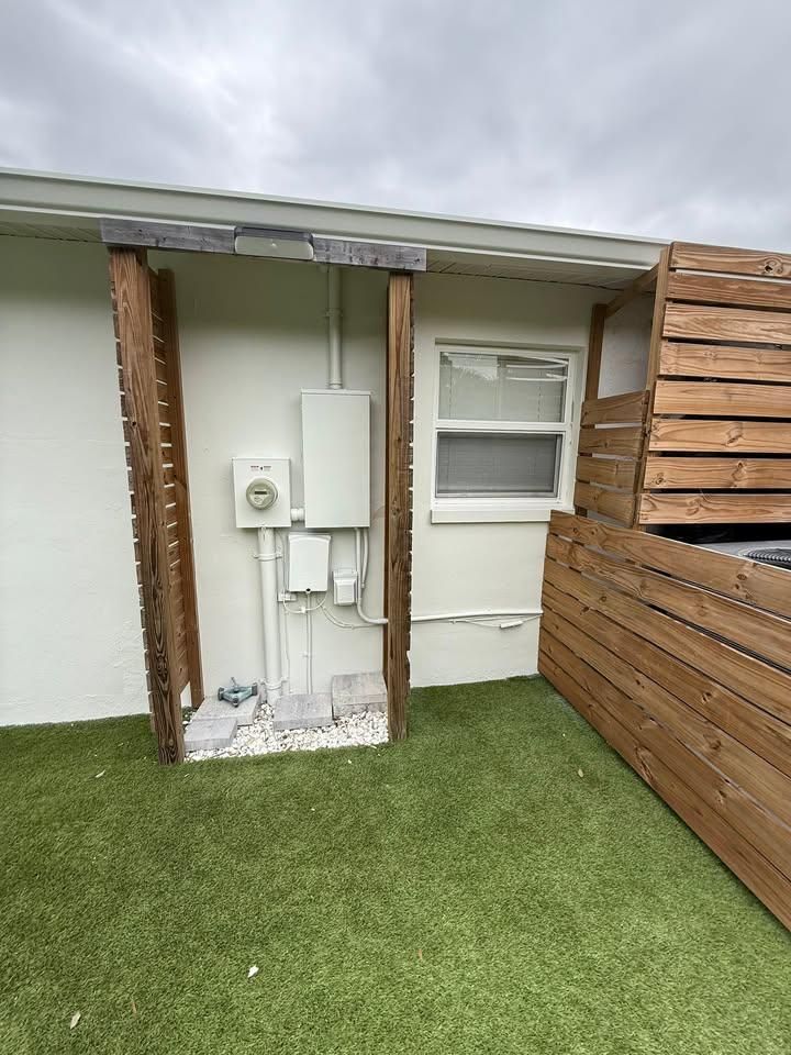  for Escorpio Painting in Tampa, FL