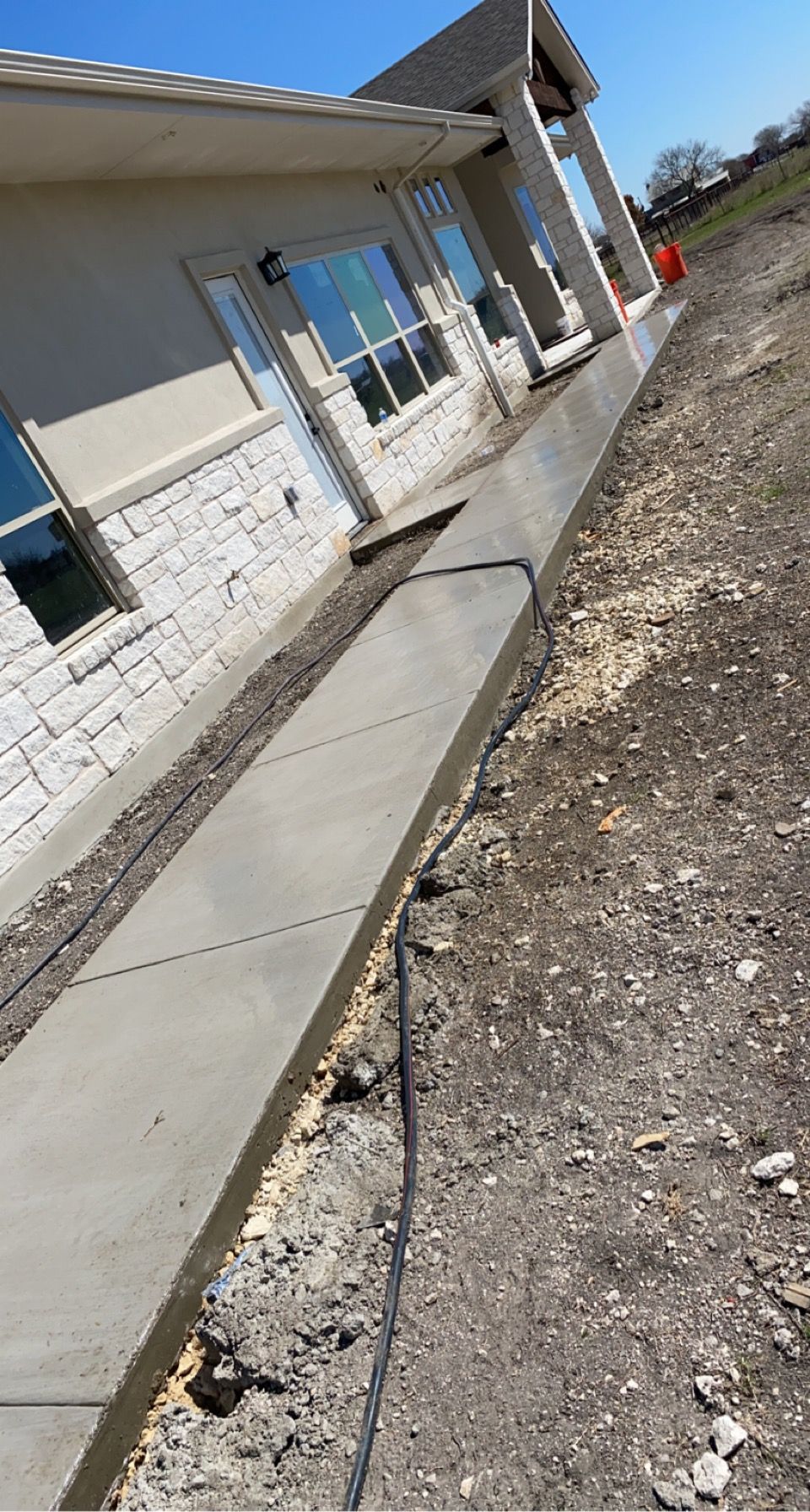 for Leo's Concrete Crew in Elgin, TX