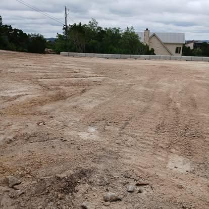  for Thompson Construction in Uvalde, TX