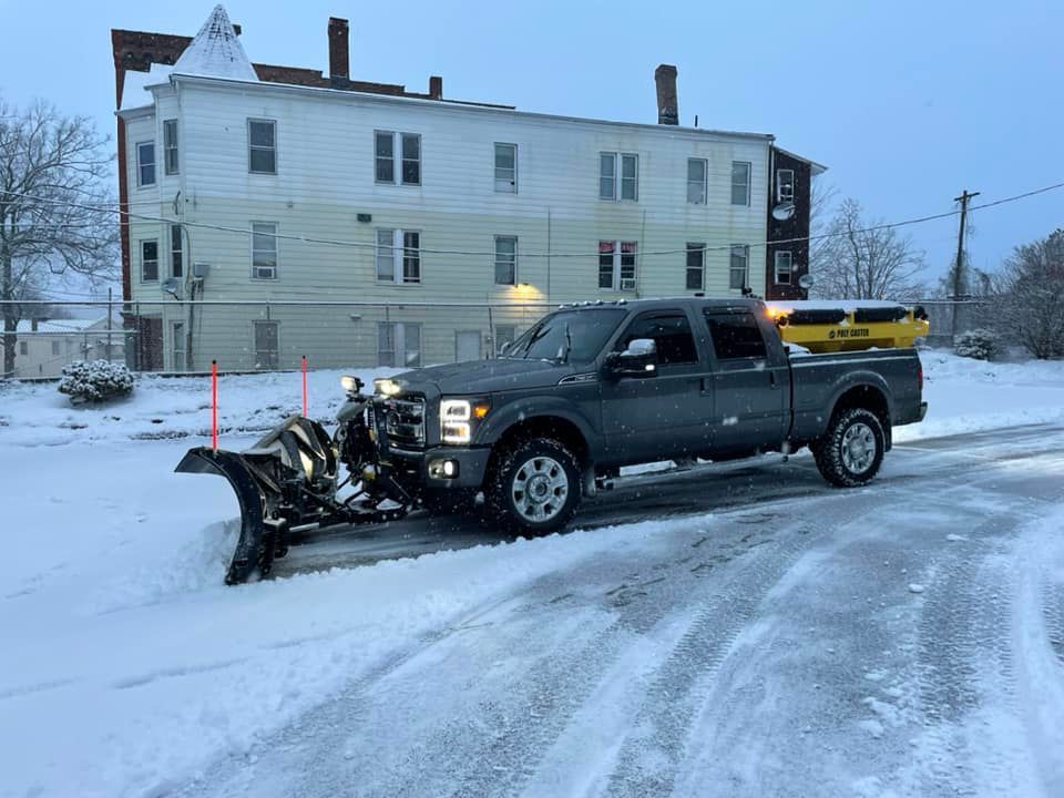 Snow Removal for CS Property Maintenance in Middlebury, CT