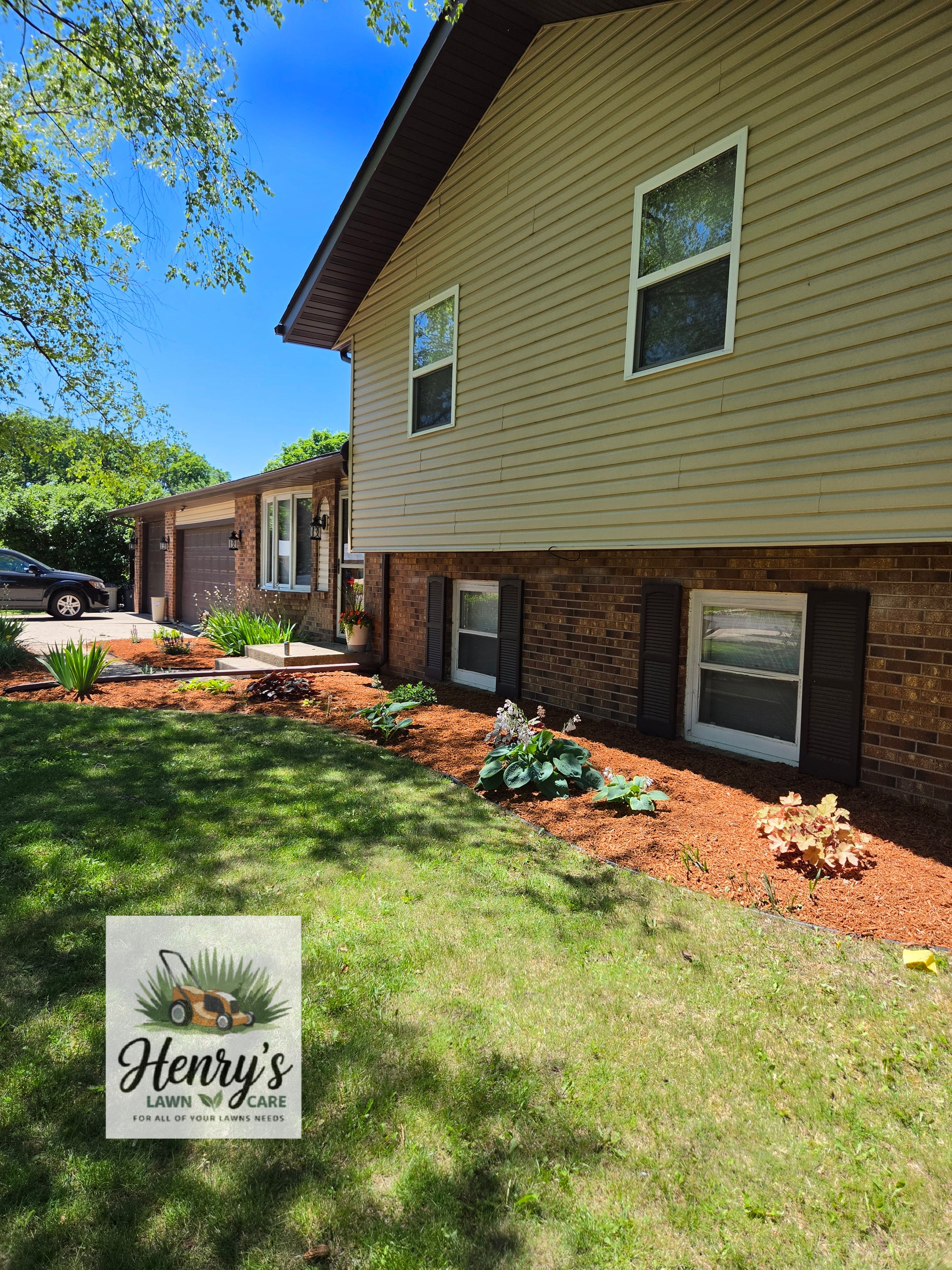  for Henry's Lawn Care in Rockford, IL